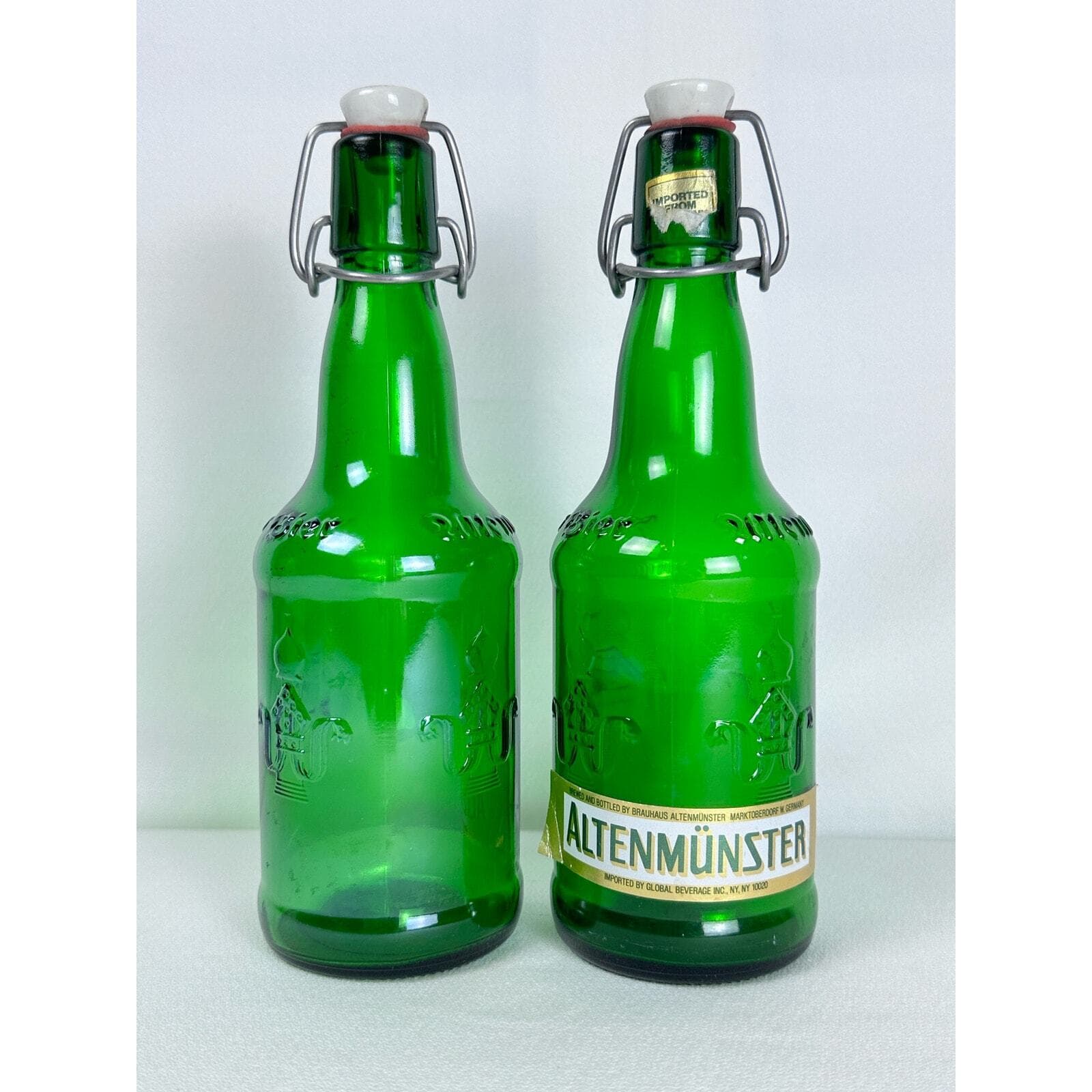 ALTENMUNSTER Pair Pint Green Ceramic Cap Beer Bottles Germany Good