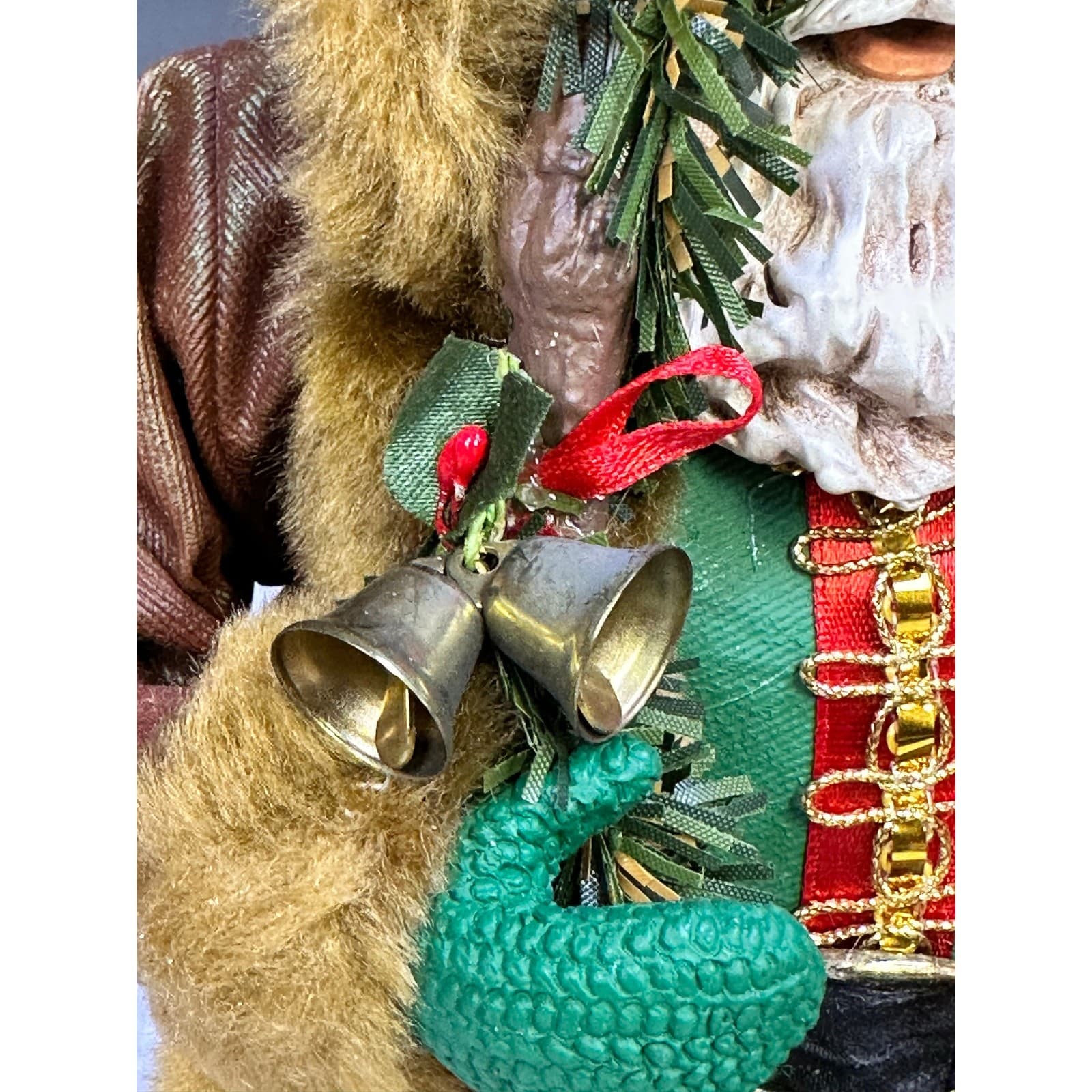 Grandeur Noel Collectible Hand Painted Fabric Mache 11" Santa Figurine-Set of 2 - Thumbnail 11