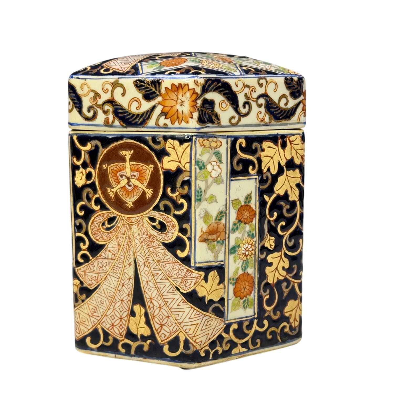Imari Japanese Octagonal Hand Painted 7" Enameled Jar with Lid - Thumbnail 2