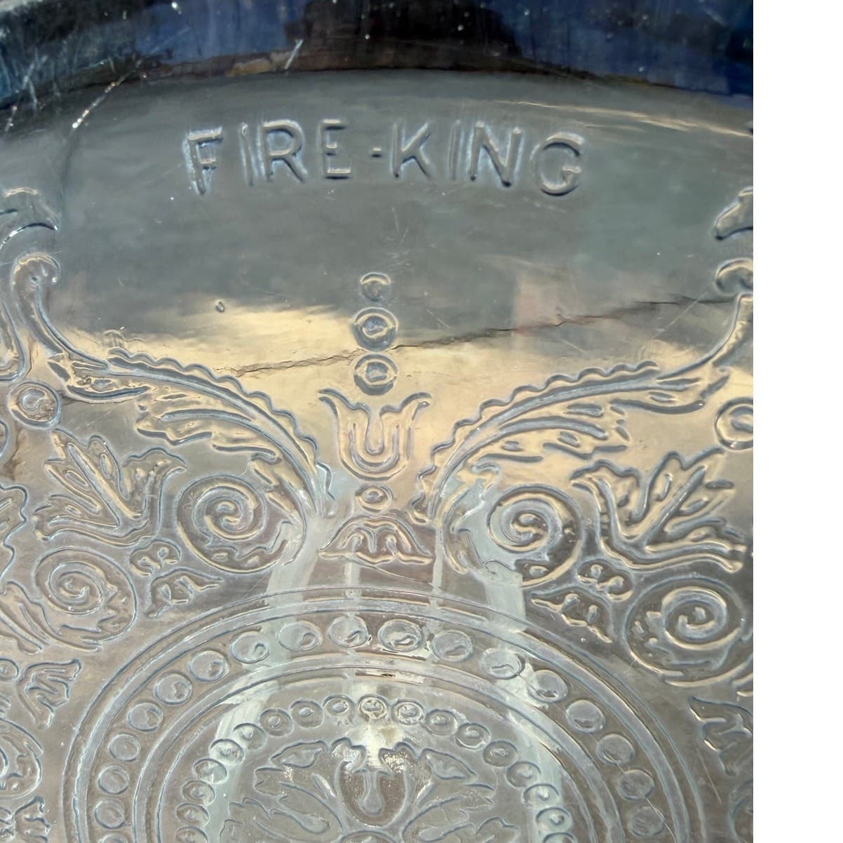 Anchor Hocking Fire-King 'Philbe' 9.75" Vintage Pie Plate Sapphire Blue Tint - Thumbnail 6