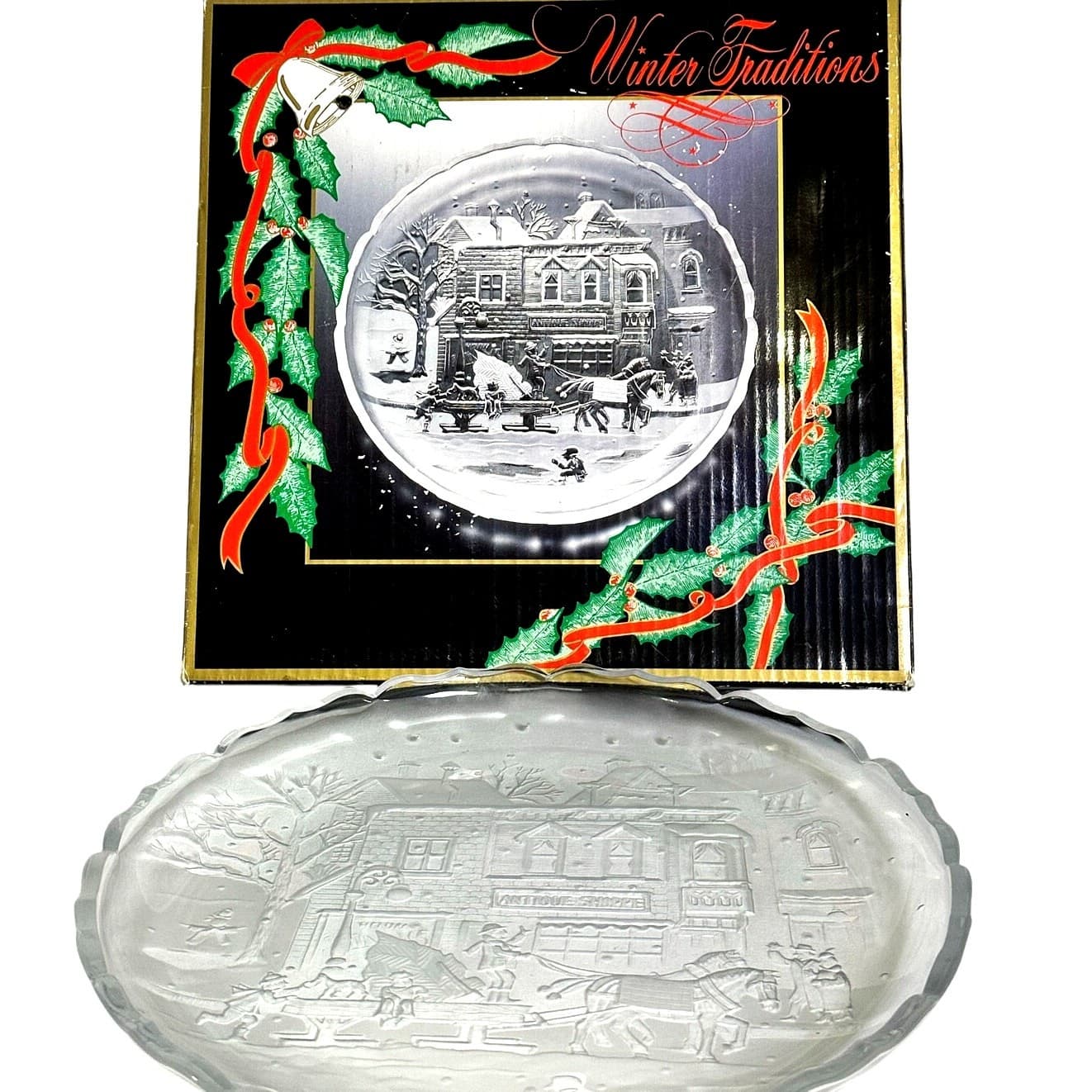 "Winter Traditions" 1990 Heavy Round Glass Serving Tray by Crystal Clear - Thumbnail 2