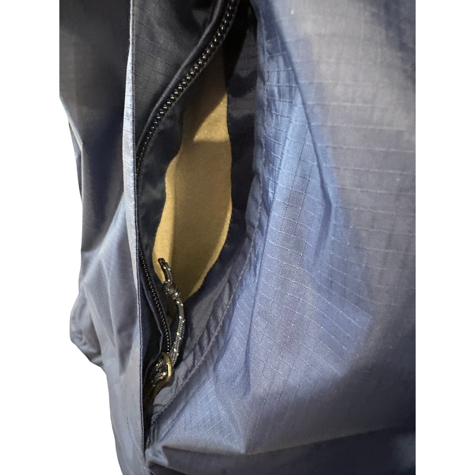 L L Bean 293753 Men's Large Nylon Mountain Parka Navy Blue Hood Water Resistant - Thumbnail 6