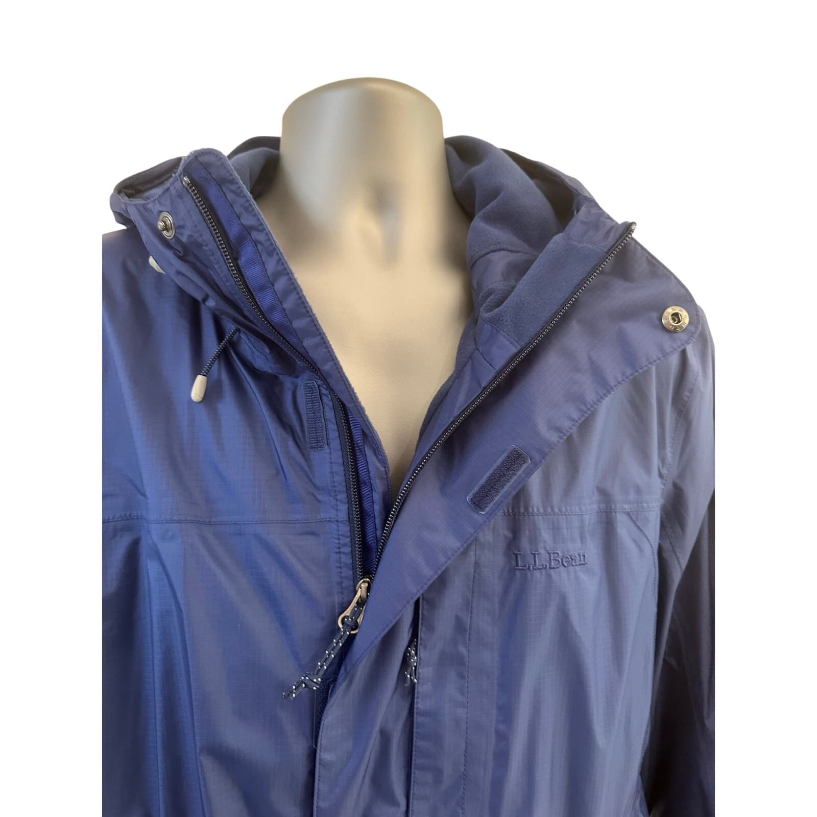 L L Bean 293753 Men's Large Nylon Mountain Parka Navy Blue Hood Water Resistant - Thumbnail 3