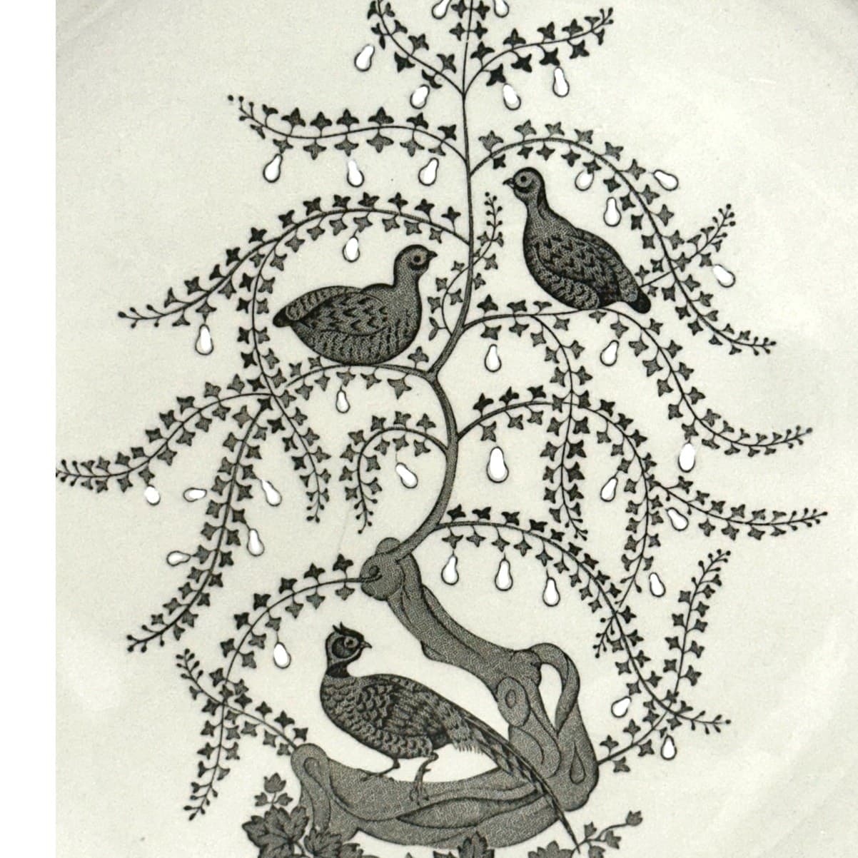 Wedgwood 1957-1964 Retired 'Partridge in a Pear Tree' Dinner Plate-Excellent - Thumbnail 2