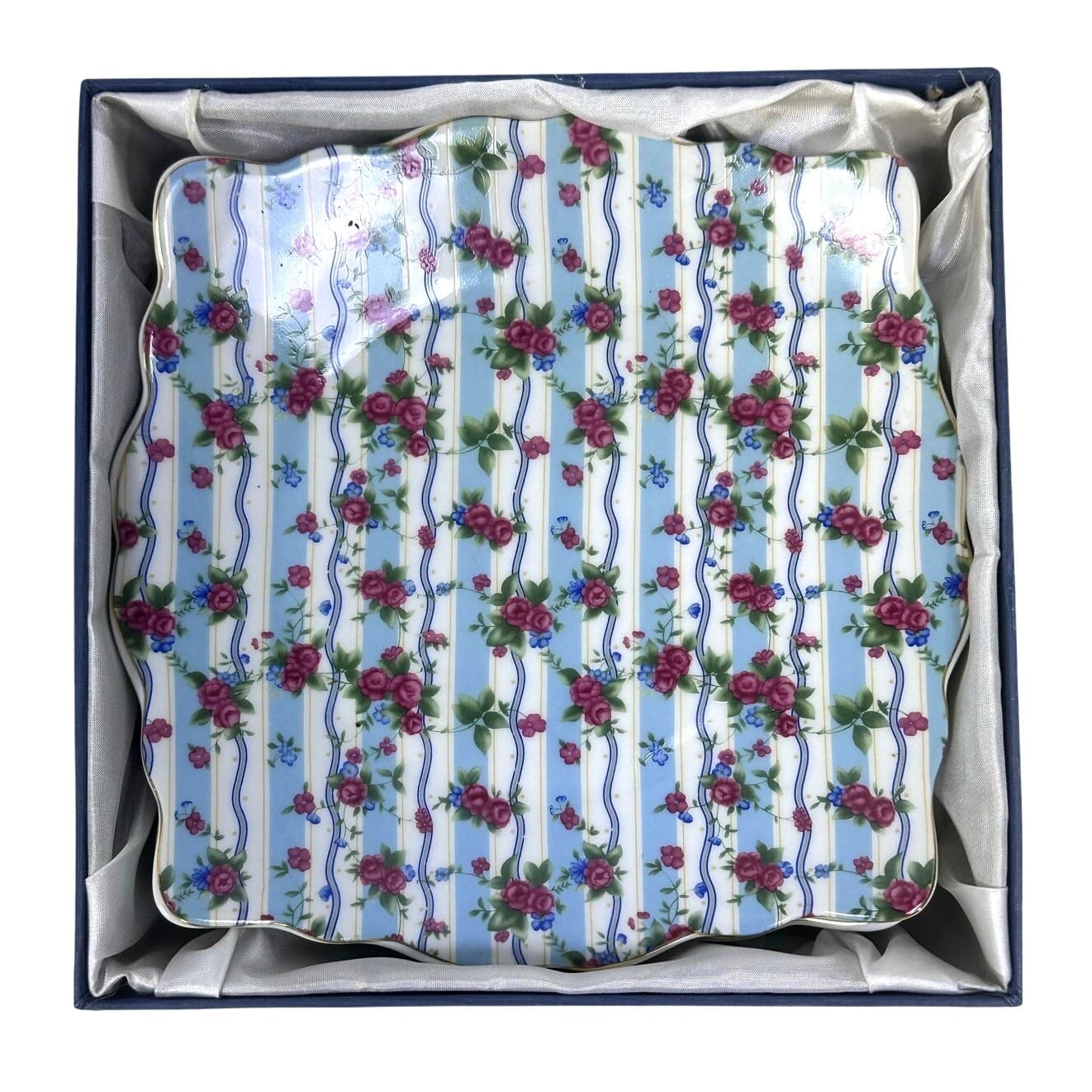 Jay & Sons Decorative Blue and Pink Chintz Square Dessert Plates-in Box-Set of 4 - Thumbnail 2