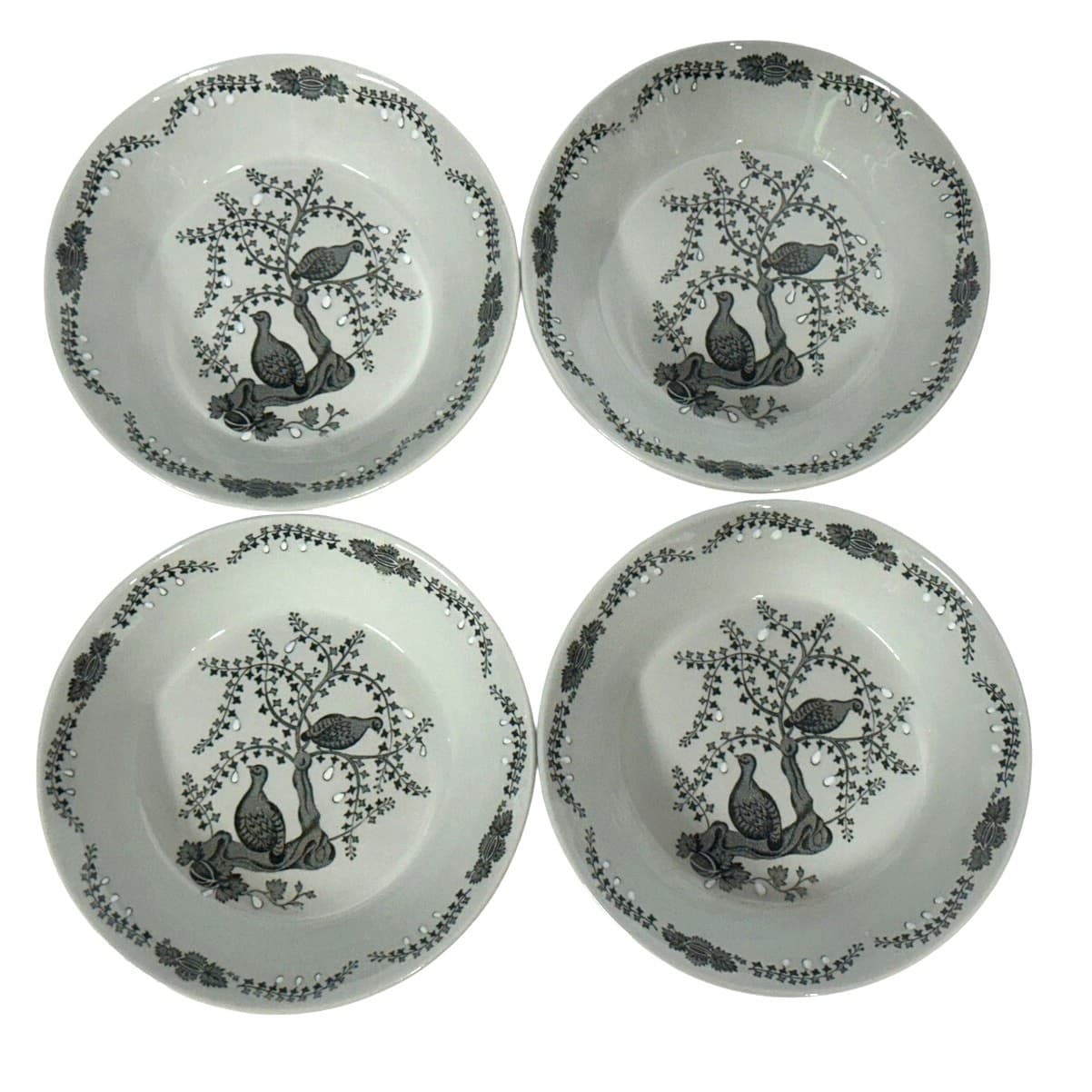 Wedgwood 1957-1964 Retired 'Partridge in a Pear Tree' Fruit/Dessert Bowls-Set 4 - Thumbnail 2