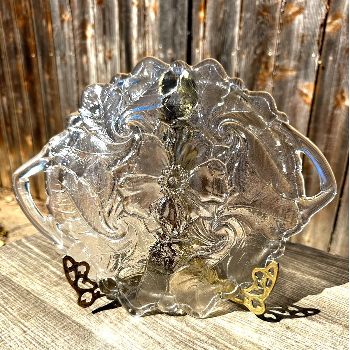 Indiana Glass Vintage Wild Rose Clear Textured Glass Handled Cake Plate/Tray - Thumbnail 3