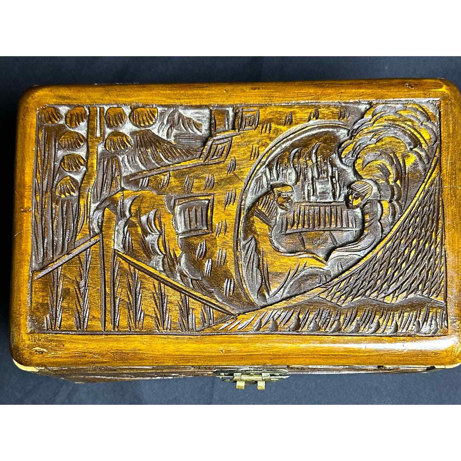 Old Vintage Chinese Carved Camphor Timber Wooden Chest Jewelry Vanity Tea Box - Thumbnail 3
