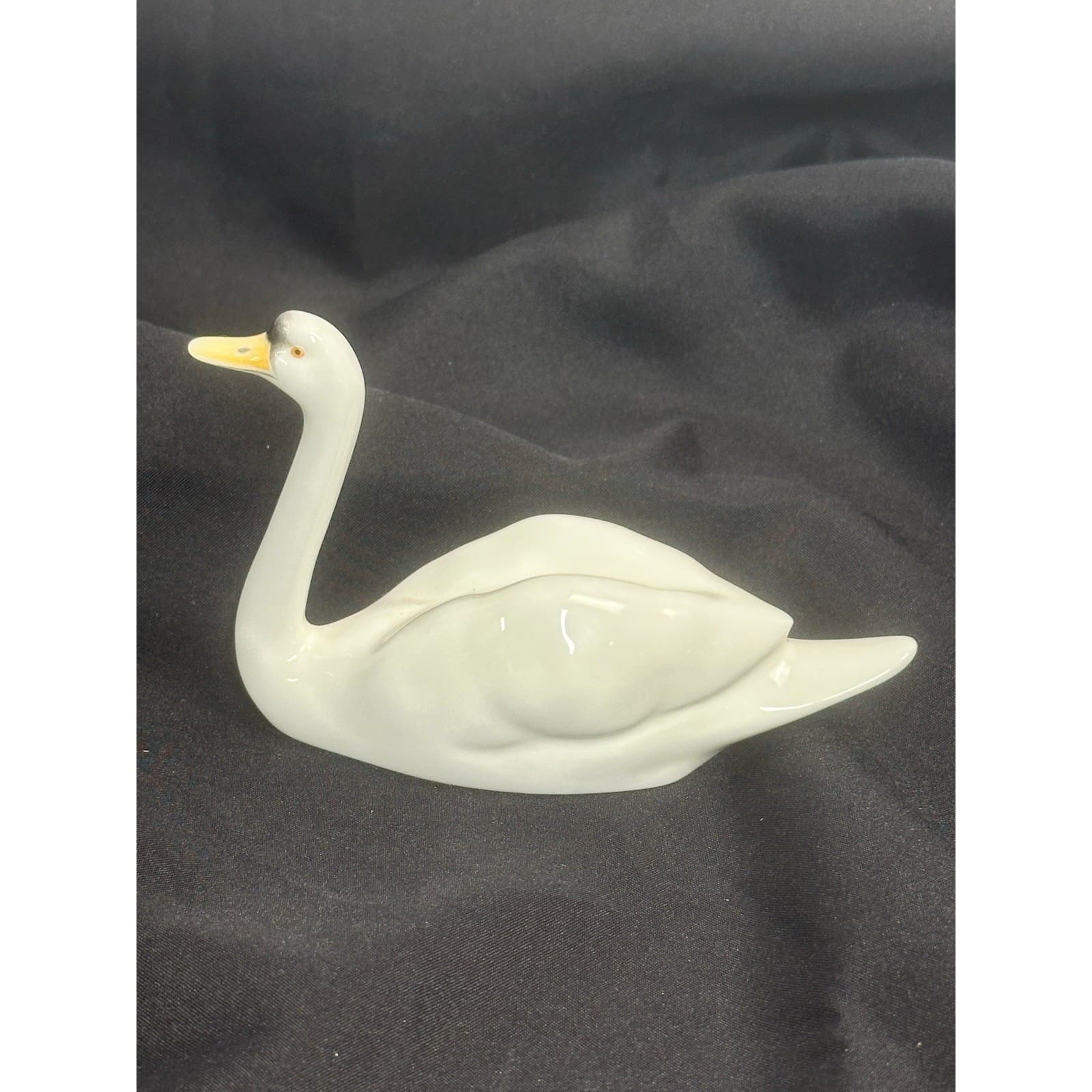 Noritake Studio Collection Bone China Pair of Swan Figurines-Exquisite - Thumbnail 5