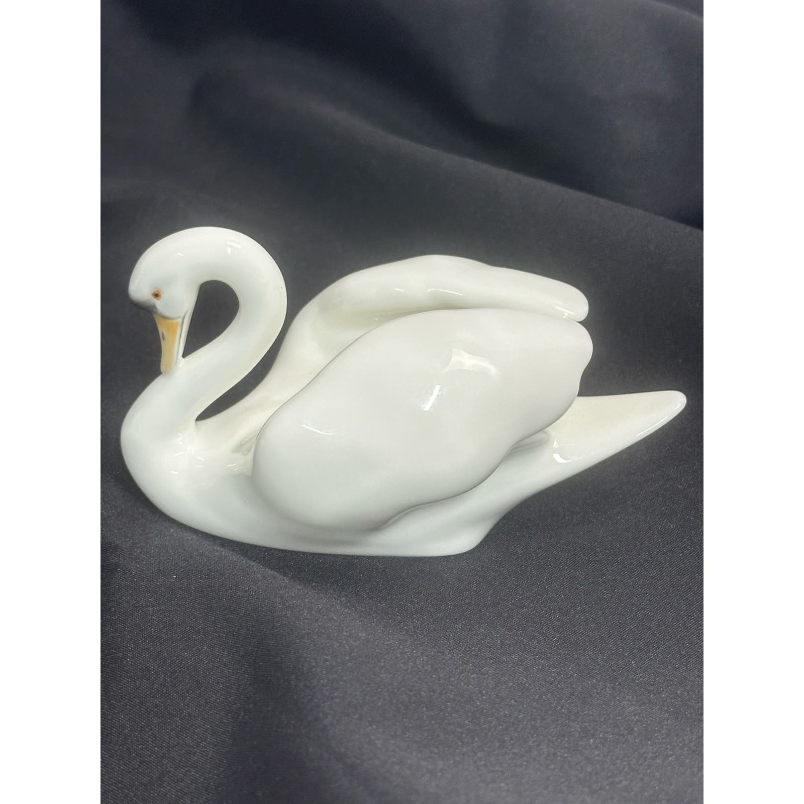 Noritake Studio Collection Bone China Pair of Swan Figurines-Exquisite - Thumbnail 6