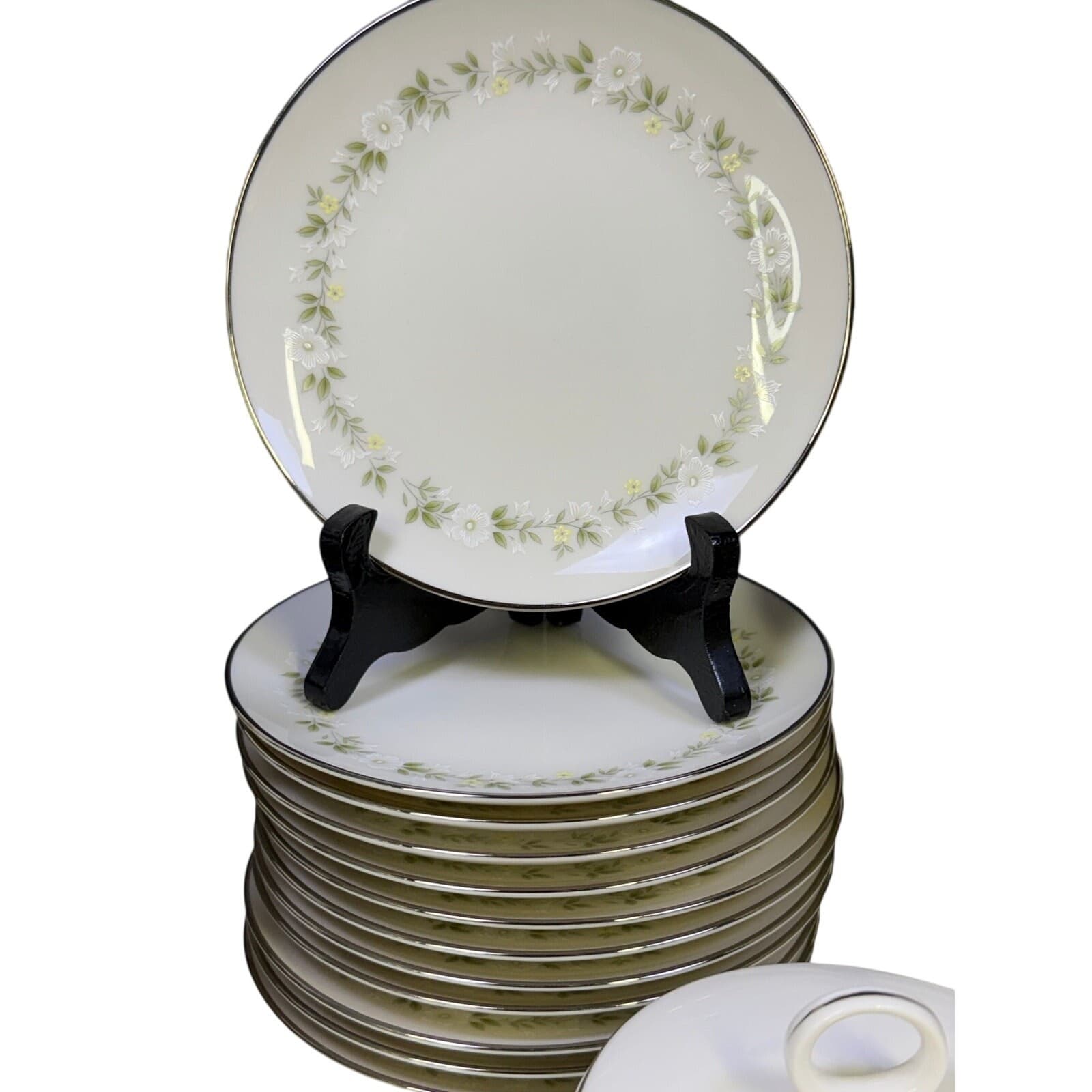 Noritake 'Cornelia' Ivory China Retired 1968-76-115 Piece Set-Service For 12 - Thumbnail 8