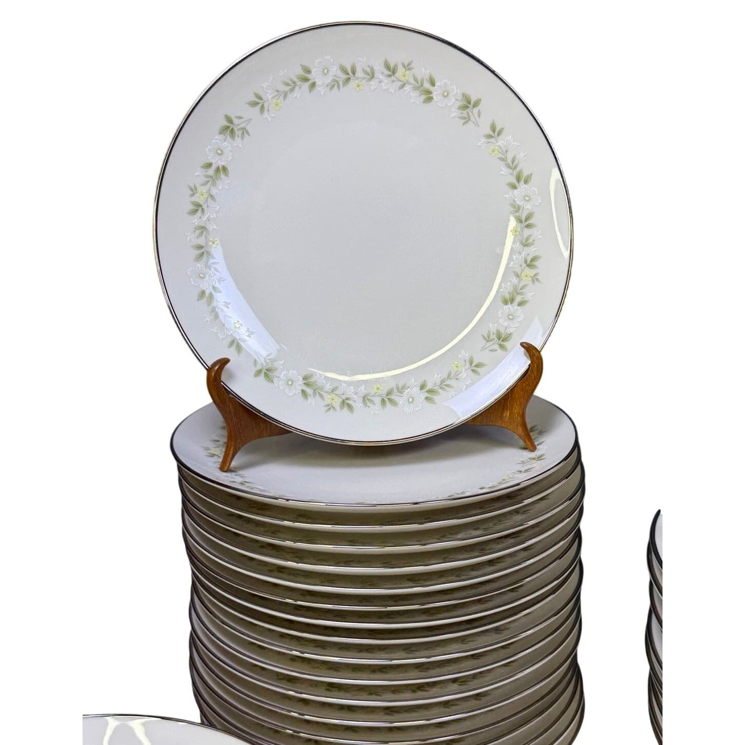 Noritake 'Cornelia' Ivory China Retired 1968-76-115 Piece Set-Service For 12 - Thumbnail 4