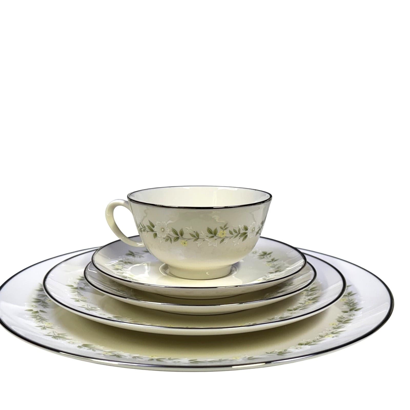 Noritake 'Cornelia' Ivory China Retired 1968-76-115 Piece Set-Service For 12 - Thumbnail 2