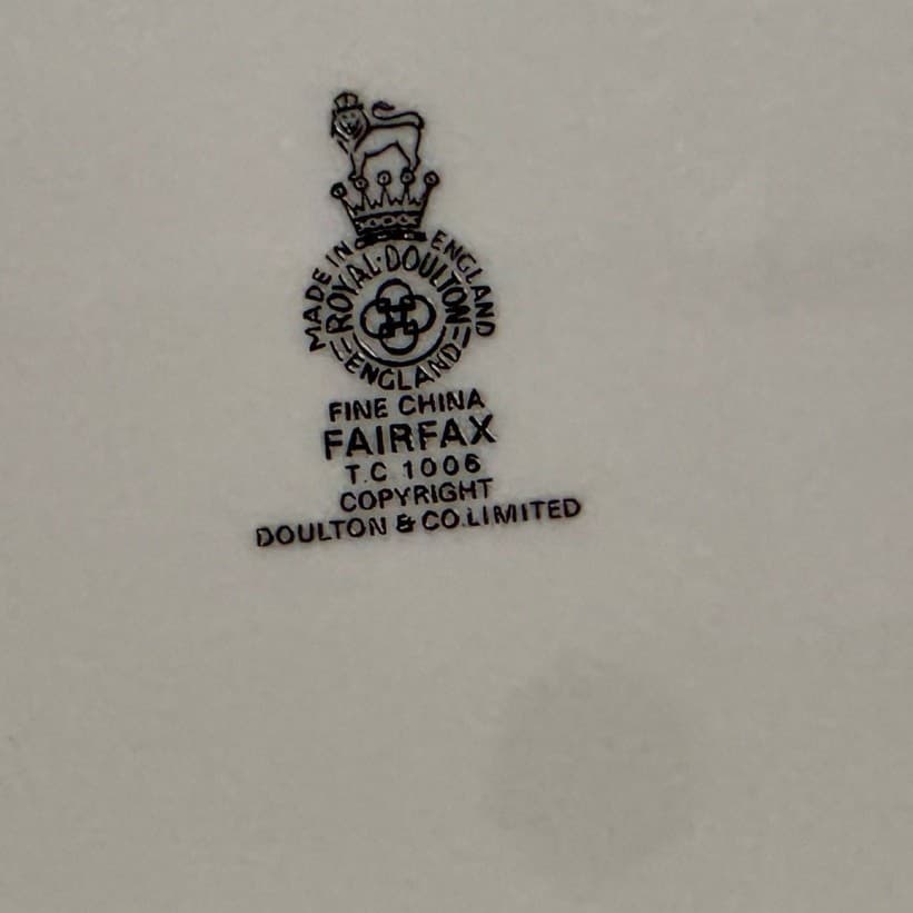 Royal Doulton 'Fairfax' England Retired Medium Oval Serving Platter & Gravy Boat - Thumbnail 12