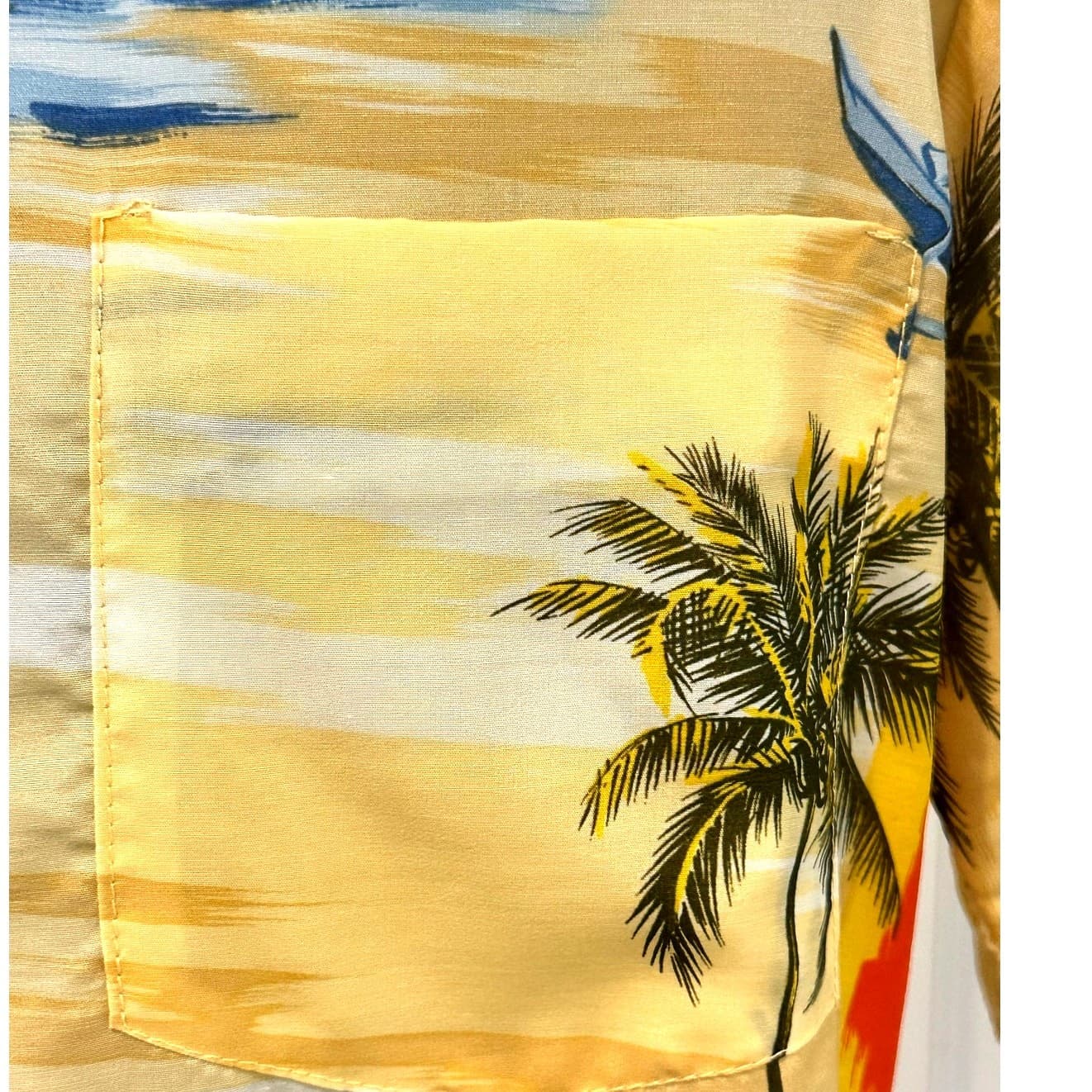 Sundek Vintage Men’s Size Large Rayon Hawaiian Shirt Excellent Condition w/Tags - Thumbnail 4
