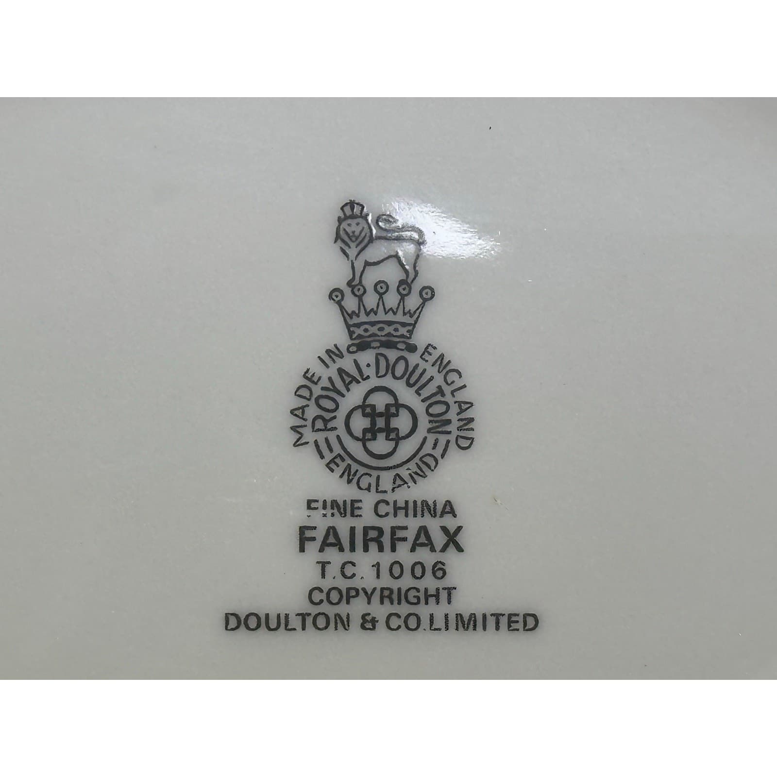 Royal Doulton 'Fairfax' England Retired Medium Oval Serving Platter & Gravy Boat - Thumbnail 8