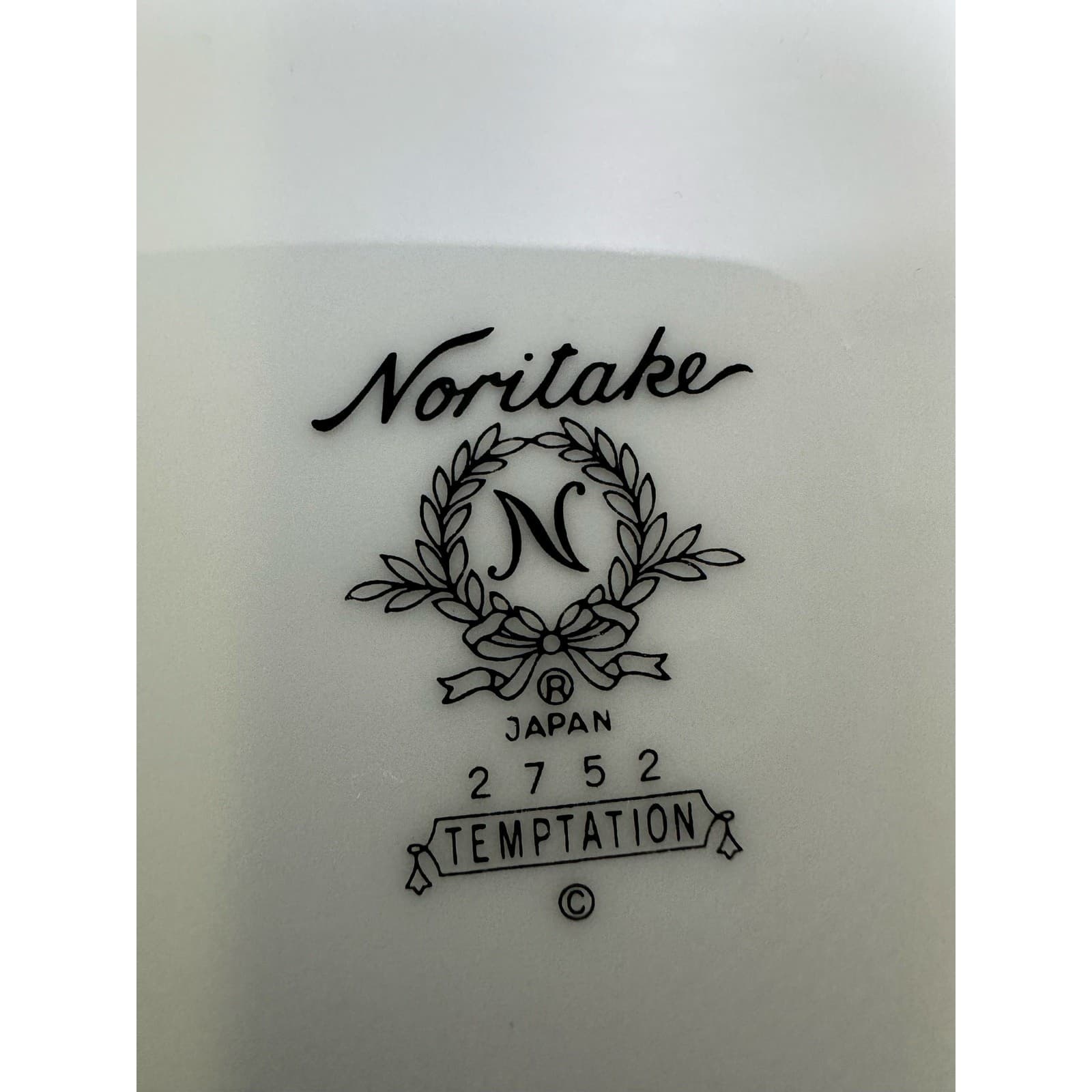 Noritake #2752 Retired 1976-1987 'Temptation' Japan 6-Piece Place Setting - Thumbnail 13