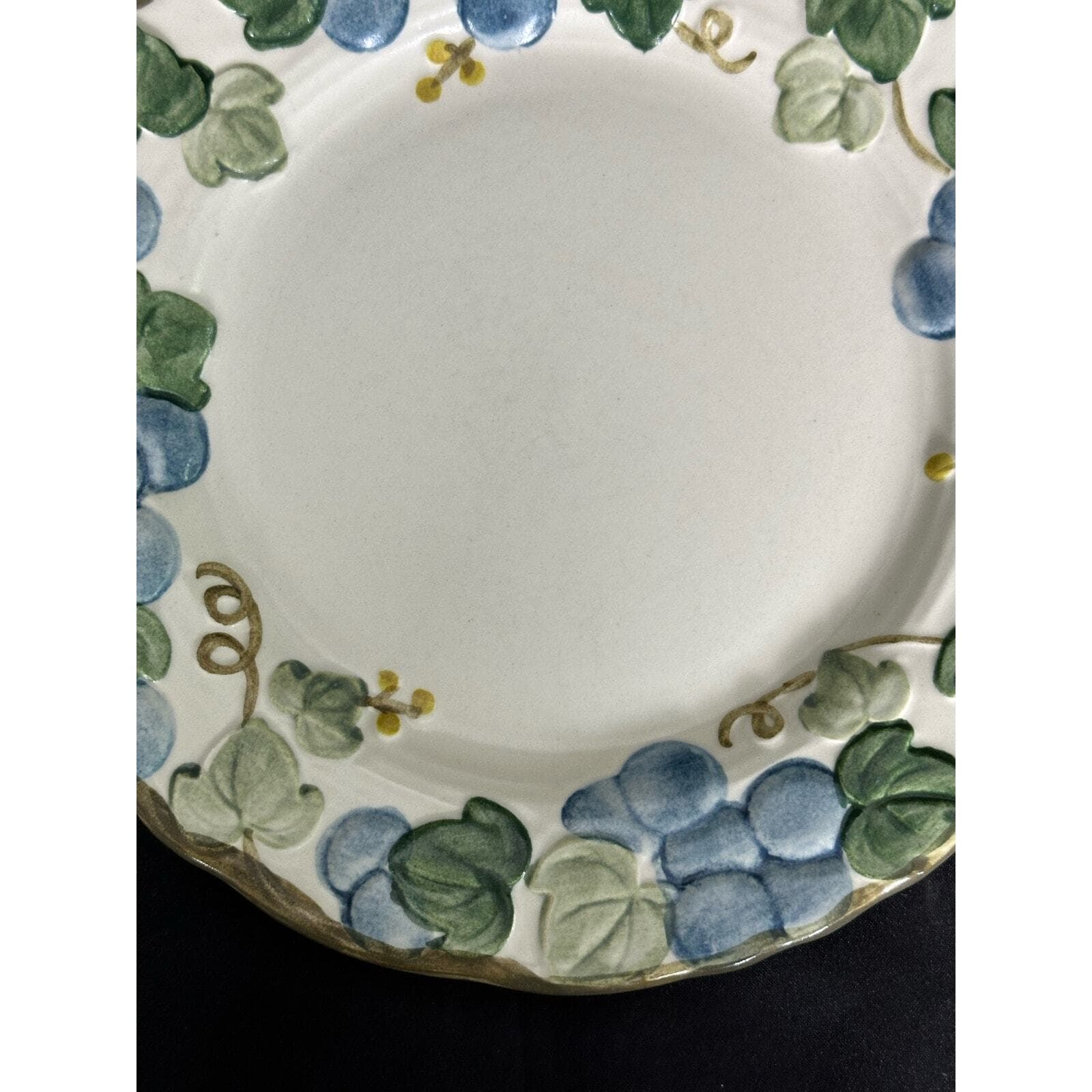 METLOX Poppy Trail Sculptured Blue Grape Vintage Salad Plate-7.5" - Thumbnail 5