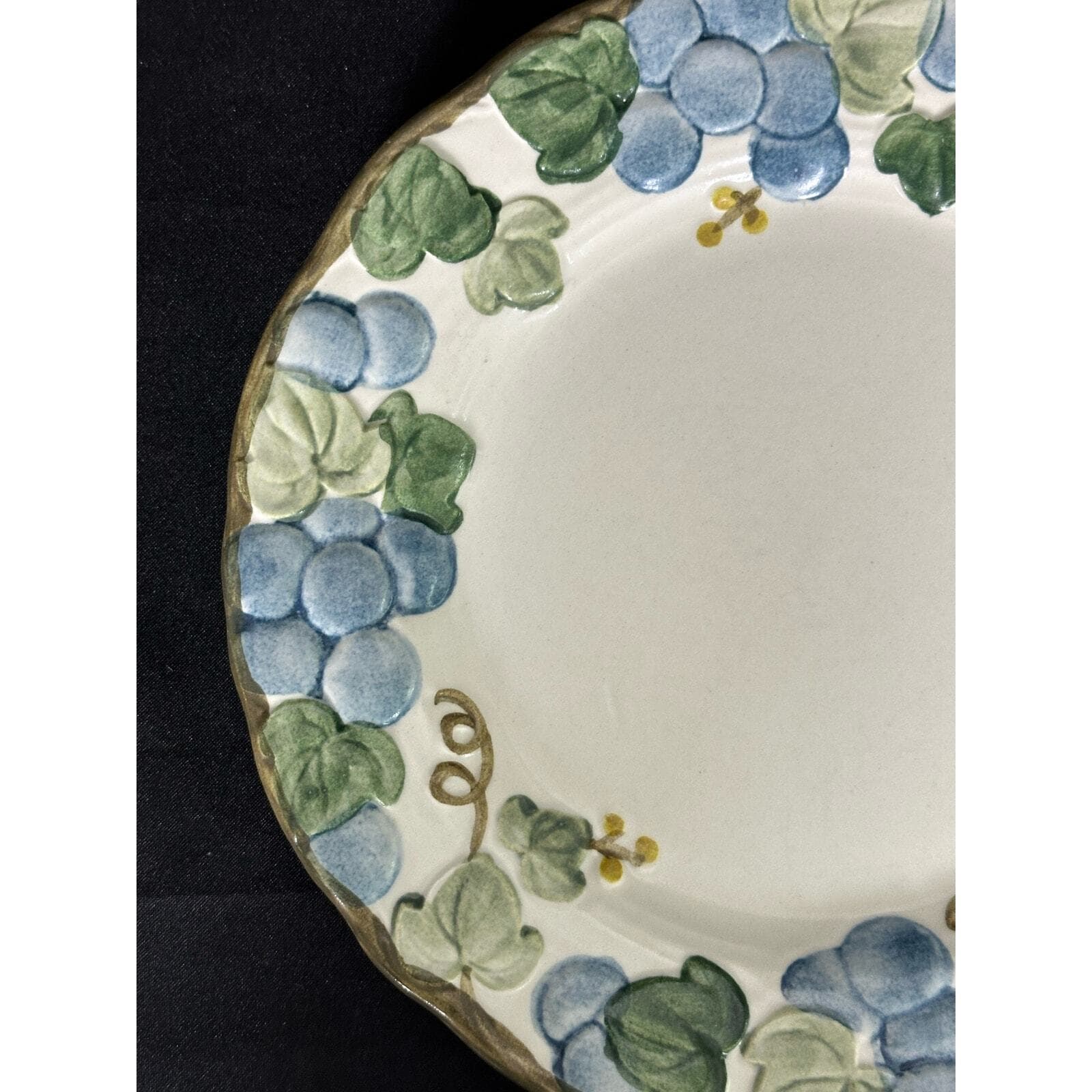 METLOX Poppy Trail Sculptured Blue Grape Vintage Salad Plate-7.5" - Thumbnail 2