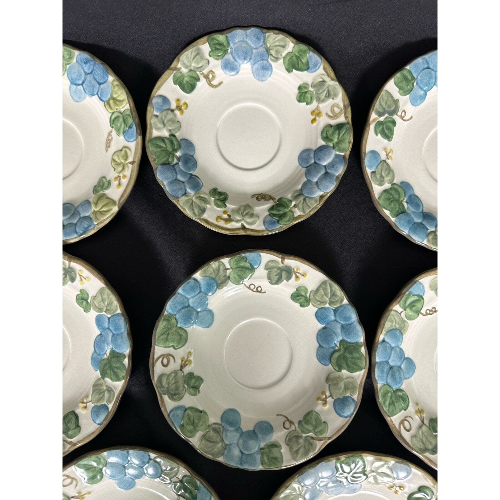 METLOX Poppy Trail Sculptured Blue Grape Vintage Saucers-Set of 8 - Thumbnail 3