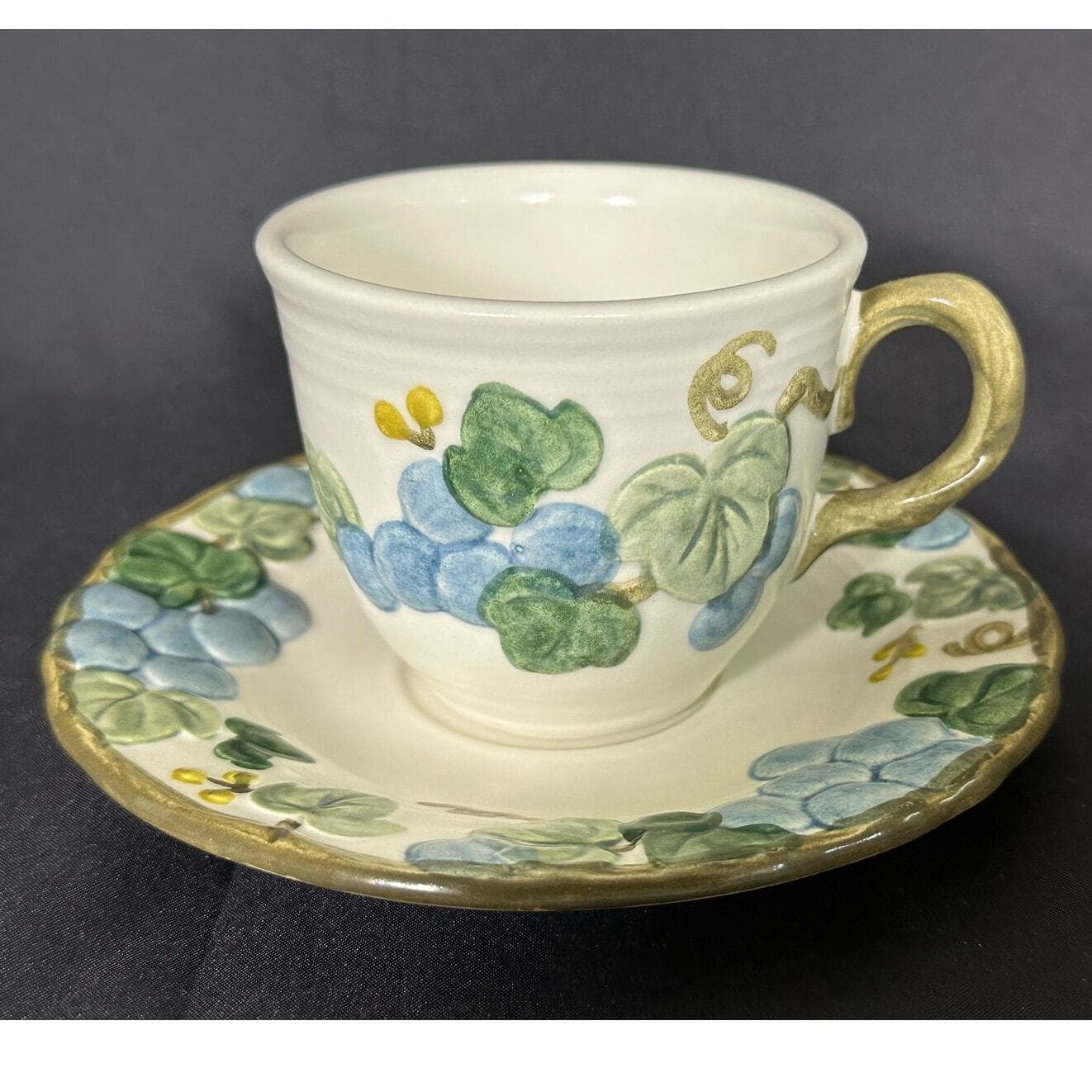 METLOX Poppy Trail Sculptured Blue Grape Vintage Cup and Saucer Set - Thumbnail 2