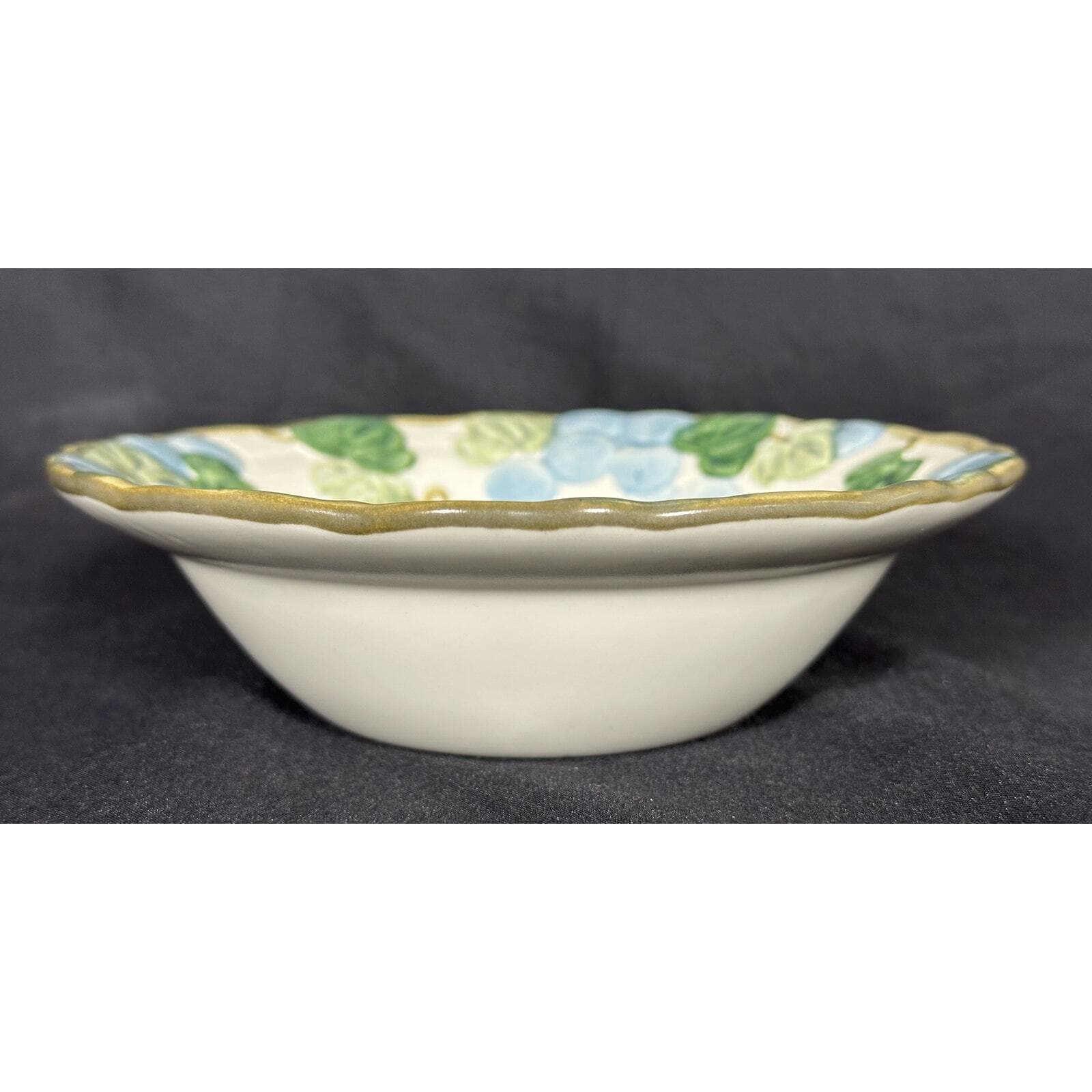 METLOX Poppy Trail Sculptured Blue Grape Cereal Bowl 6" - Thumbnail 2