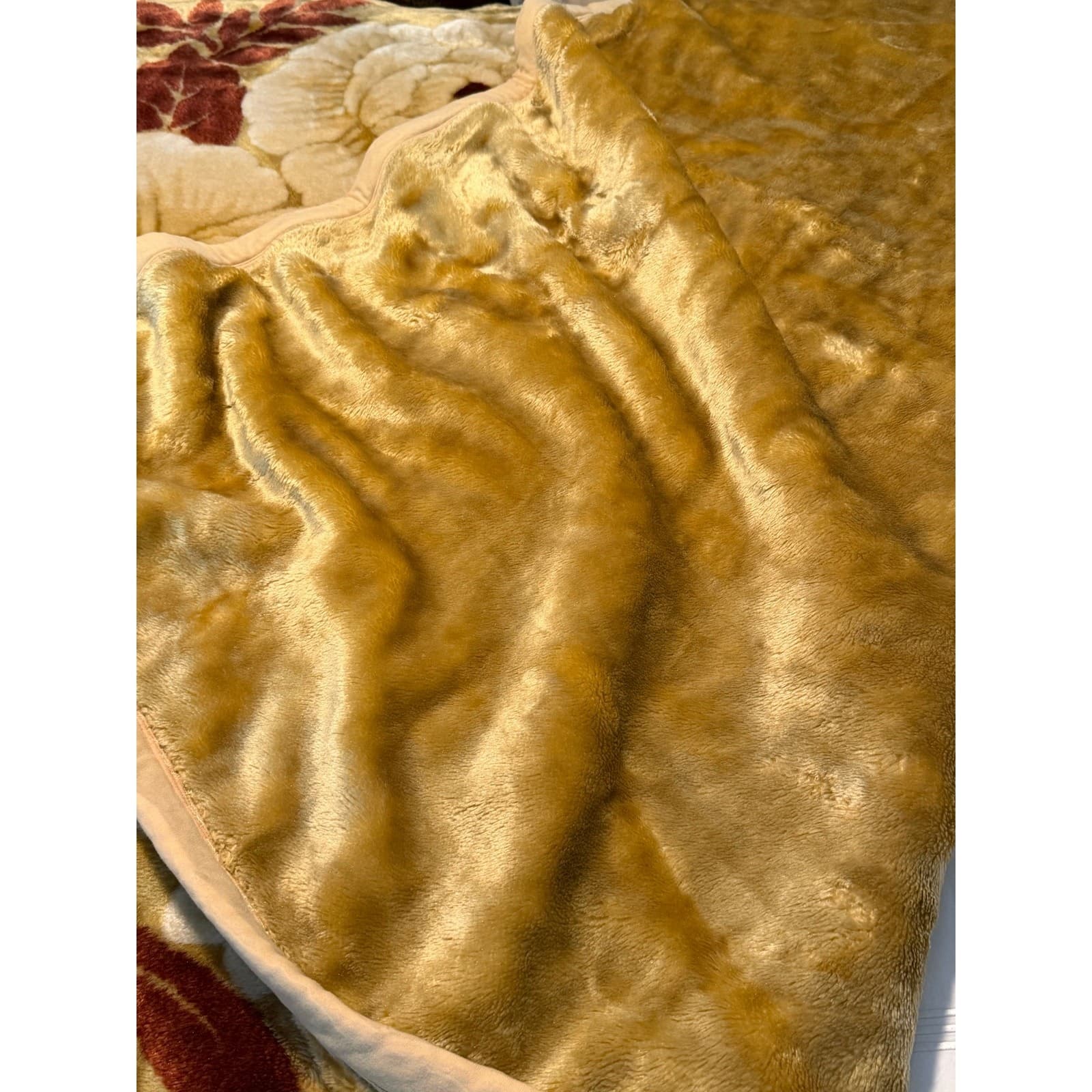 Vintage Korean Mink Style Plush Blanket Floral Roses Heavy Warm 88x70 - Thumbnail 5