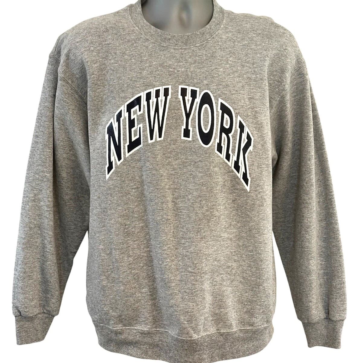 Fruit of the Loom “New York” Large Gray Sweatshirt Excellent Condition