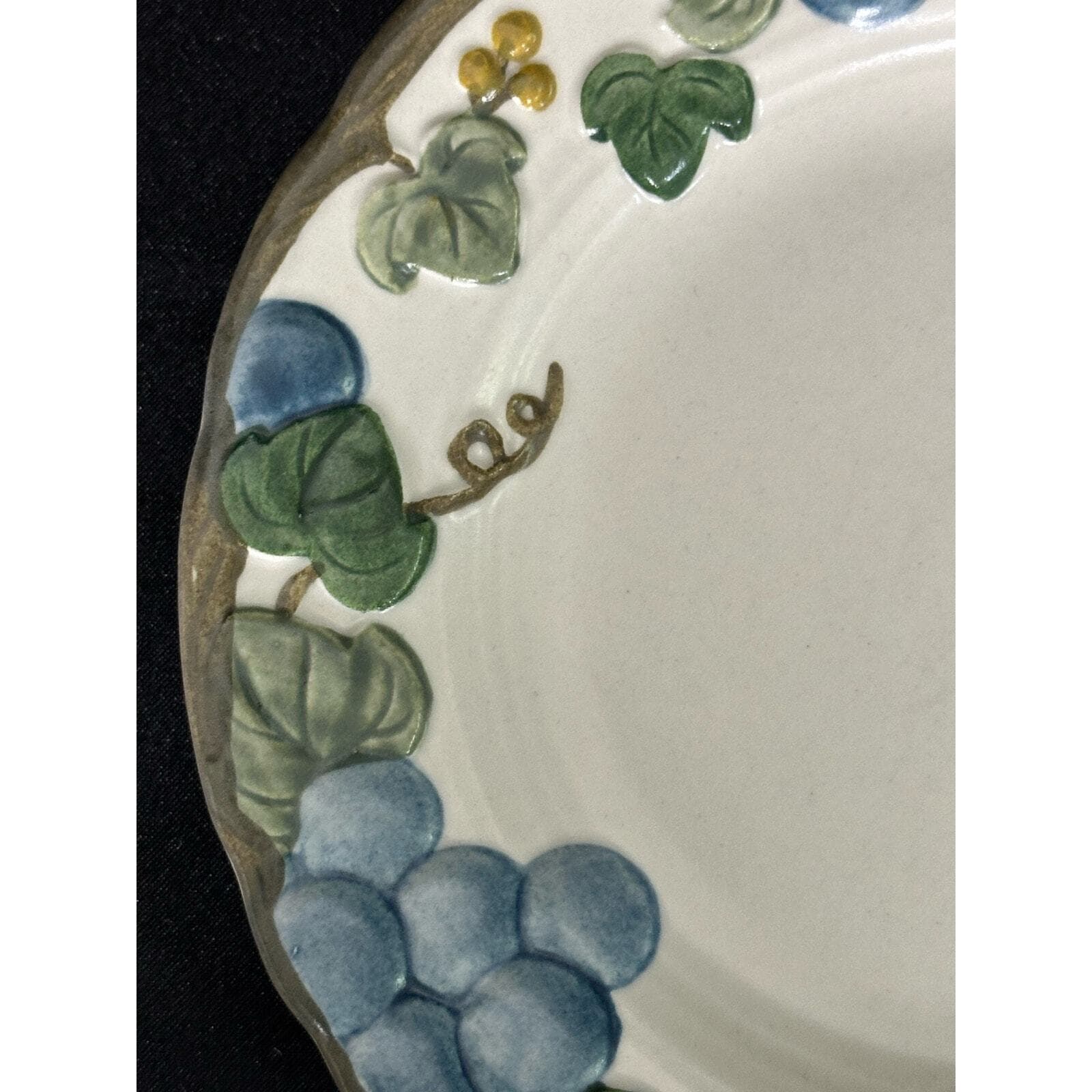 METLOX Poppy Trail Sculptured Blue Grape Vintage Bread Dessert Plate 6.5" - Thumbnail 2