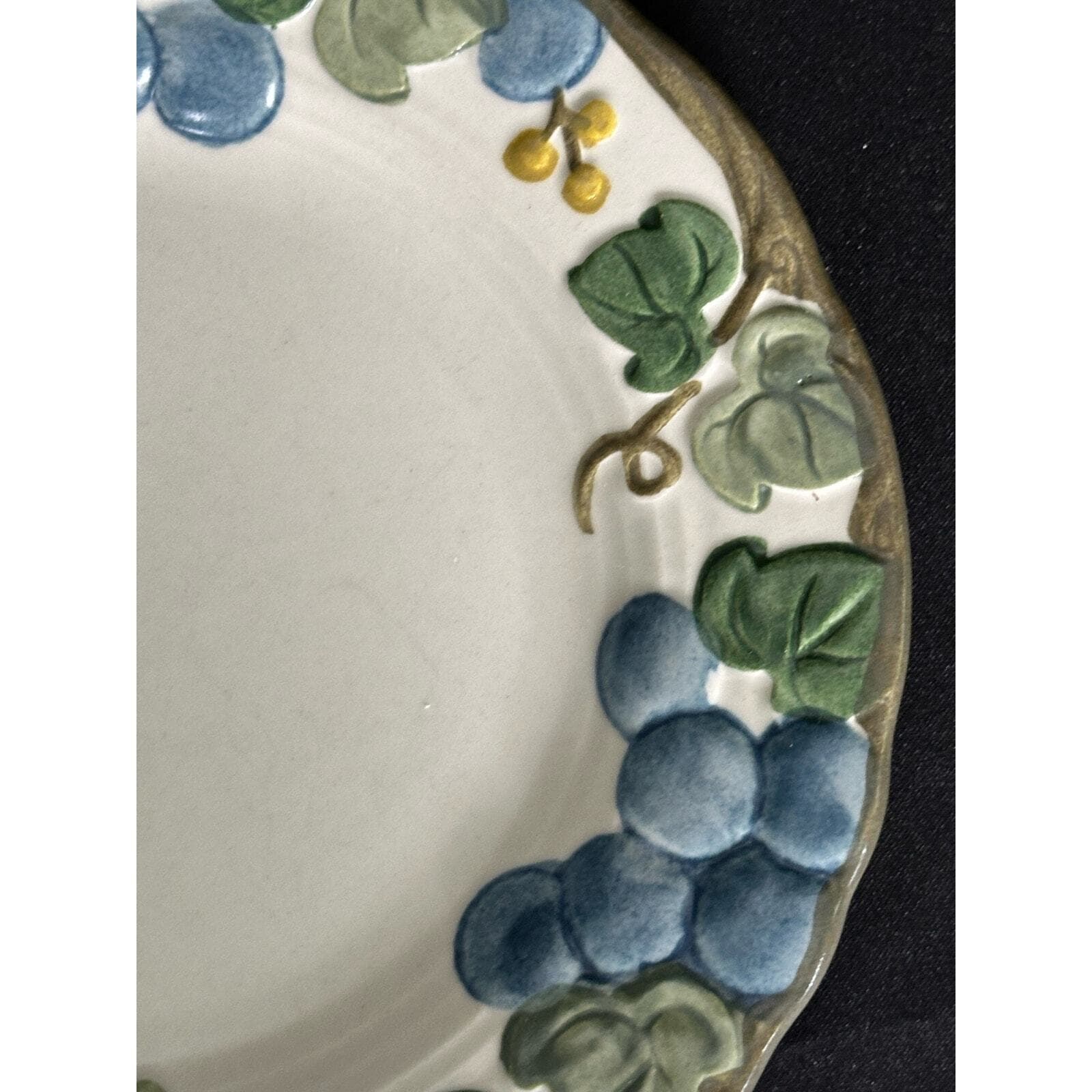 METLOX Poppy Trail Sculptured Blue Grape Vintage Bread Dessert Plate 6.5" - Thumbnail 4