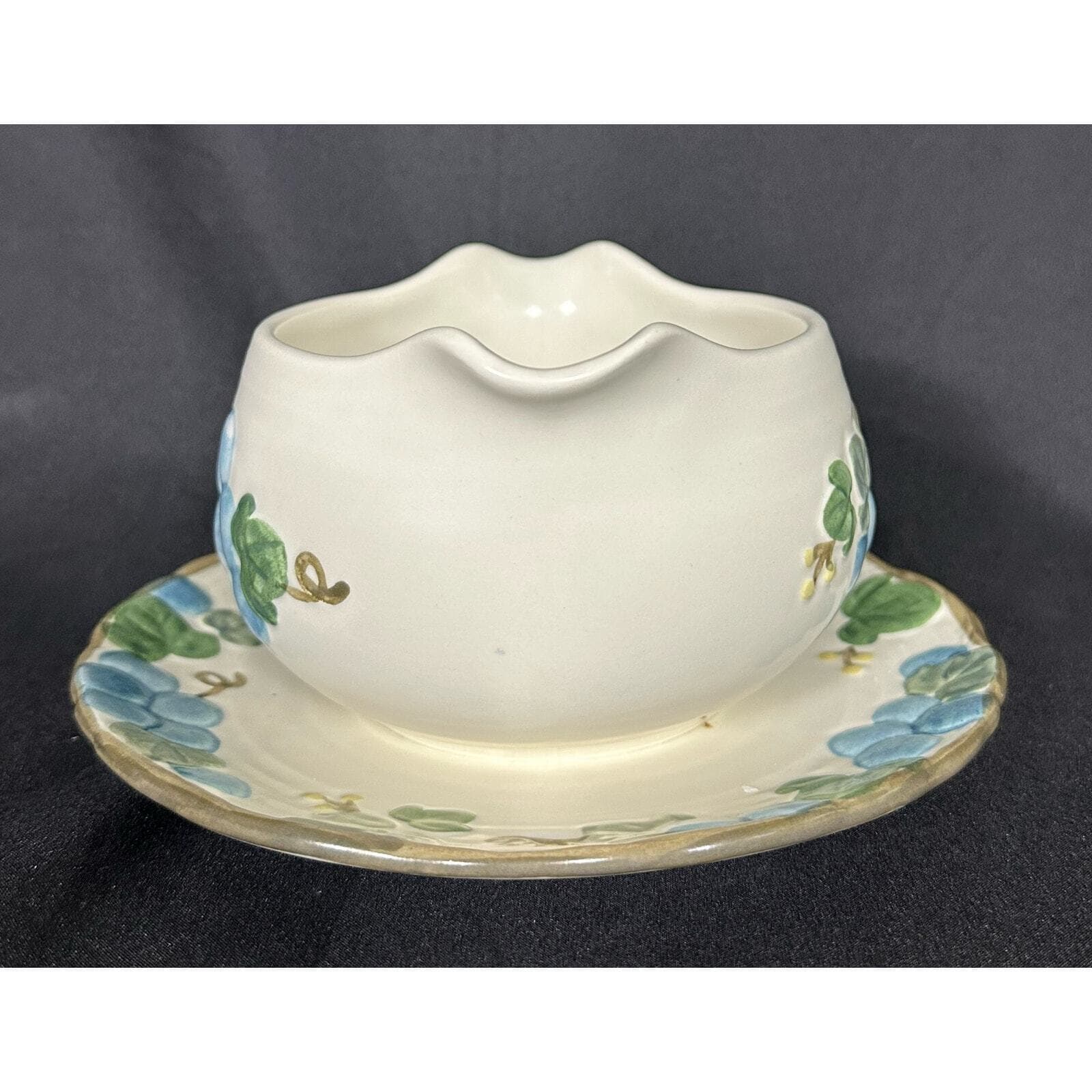 METLOX Poppy Trail Sculptured Blue Grape Vintage Gravy Boat - Thumbnail 4