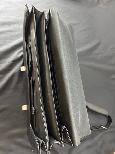 Black Leather Messenger Bag with Strap by Leeds - Thumbnail 10