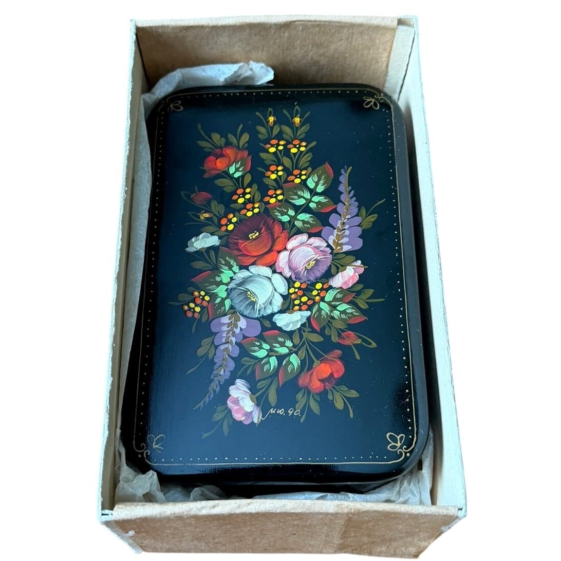 Vintage Russian Mstera Hand Painted Floral Lacquer Box Signed 1990 w Box - Thumbnail 4