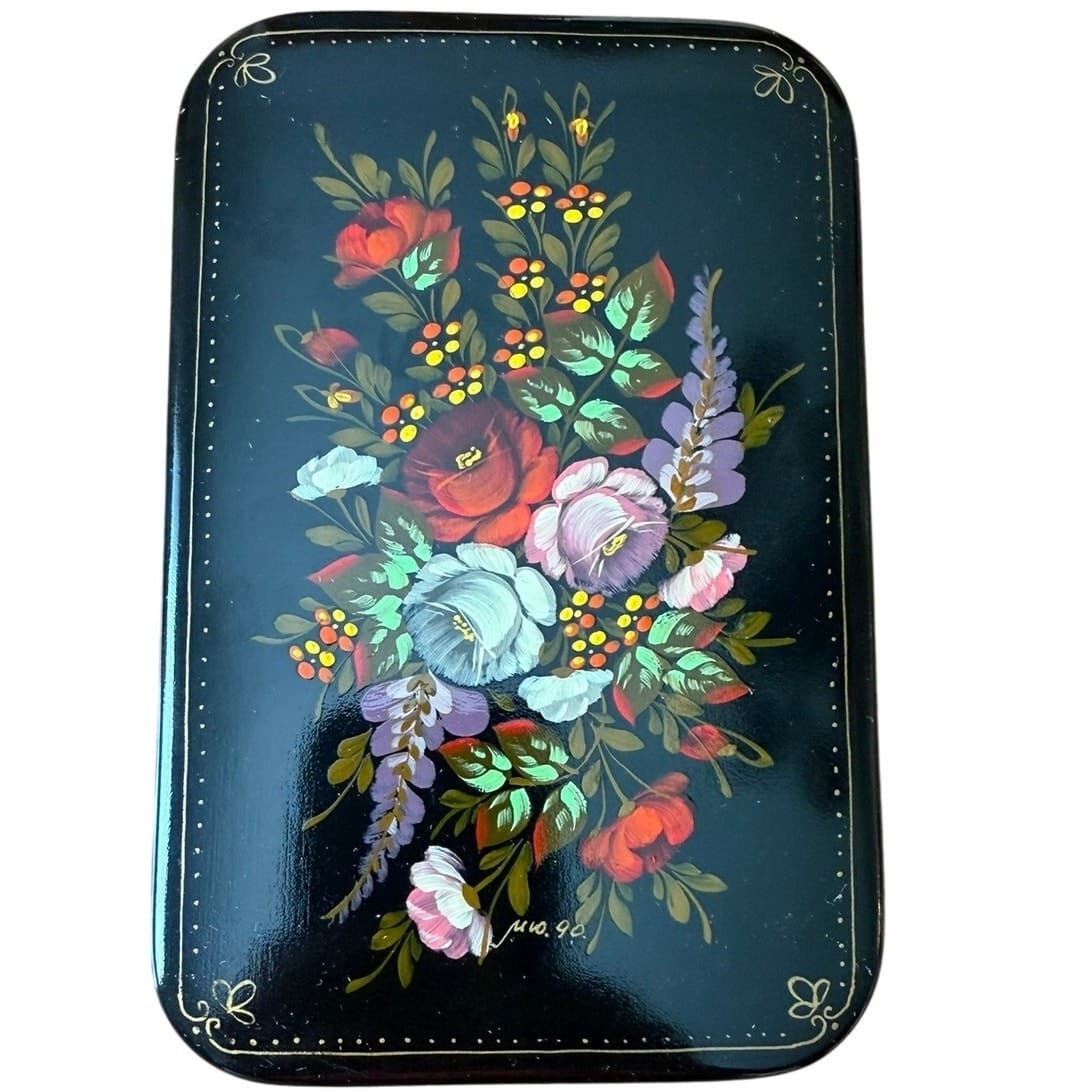 Vintage Russian Mstera Hand Painted Floral Lacquer Box Signed 1990 w Box