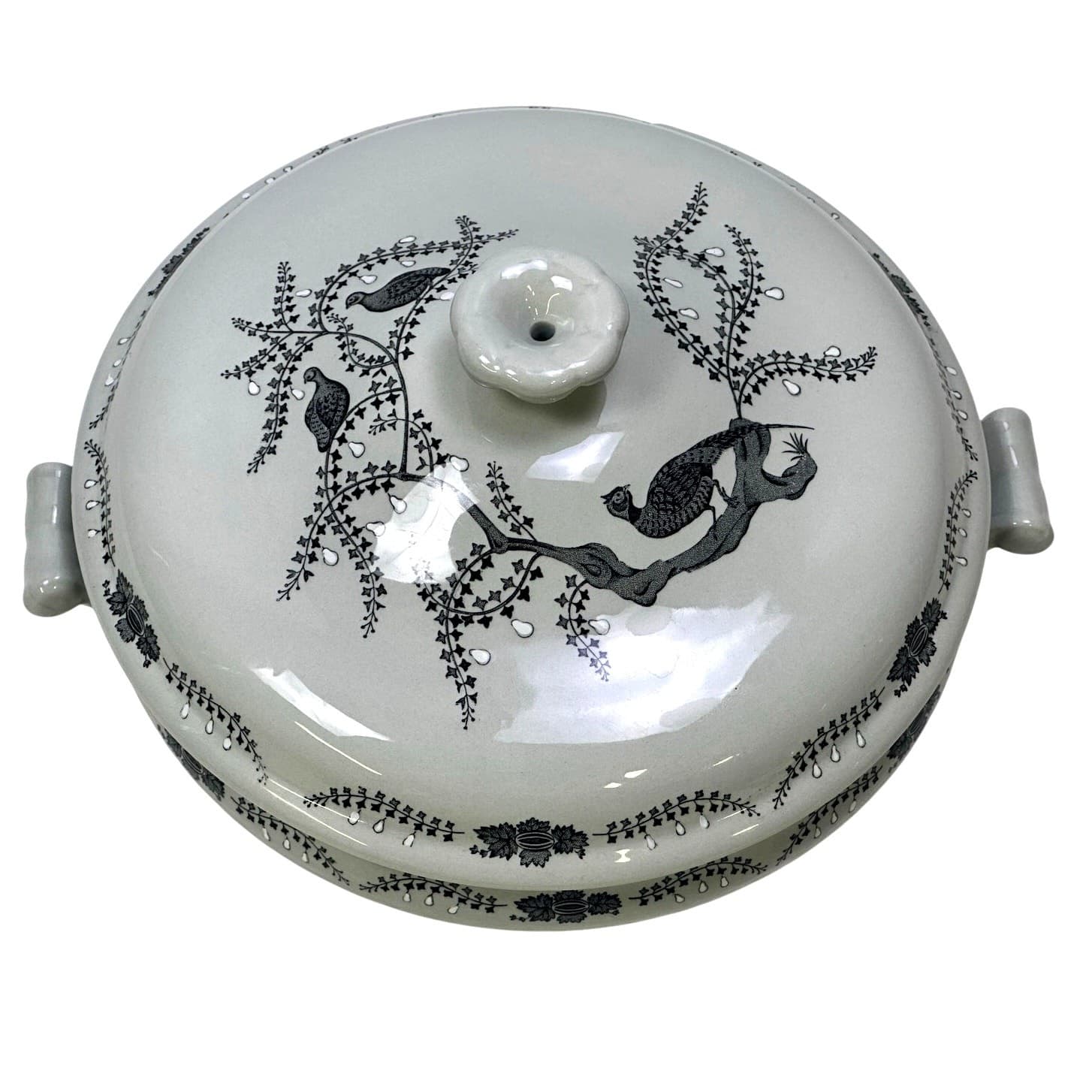 Wedgwood 1957-1964 Retired 'Partridge in a Pear Tree' 8.25" Covered Serving Dish - Thumbnail 2