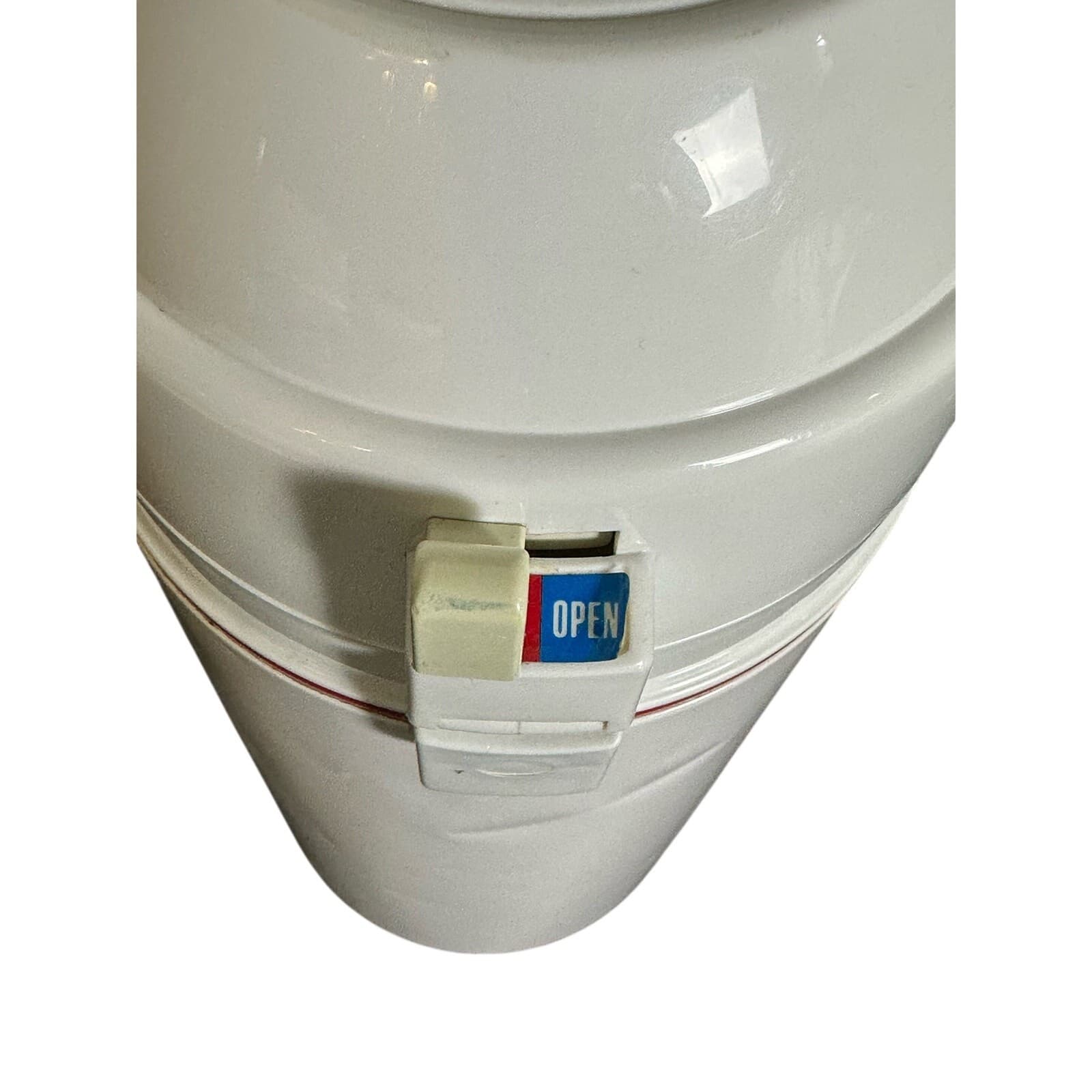Gloria White 2.2 L 16” Air Pot for Crate & Barrel Vintage - Thumbnail 8