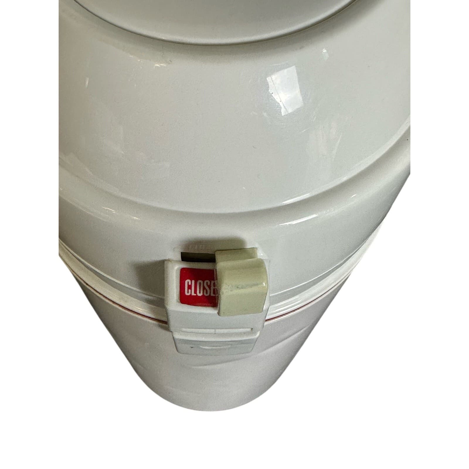 Gloria White 2.2 L 16” Air Pot for Crate & Barrel Vintage - Thumbnail 7