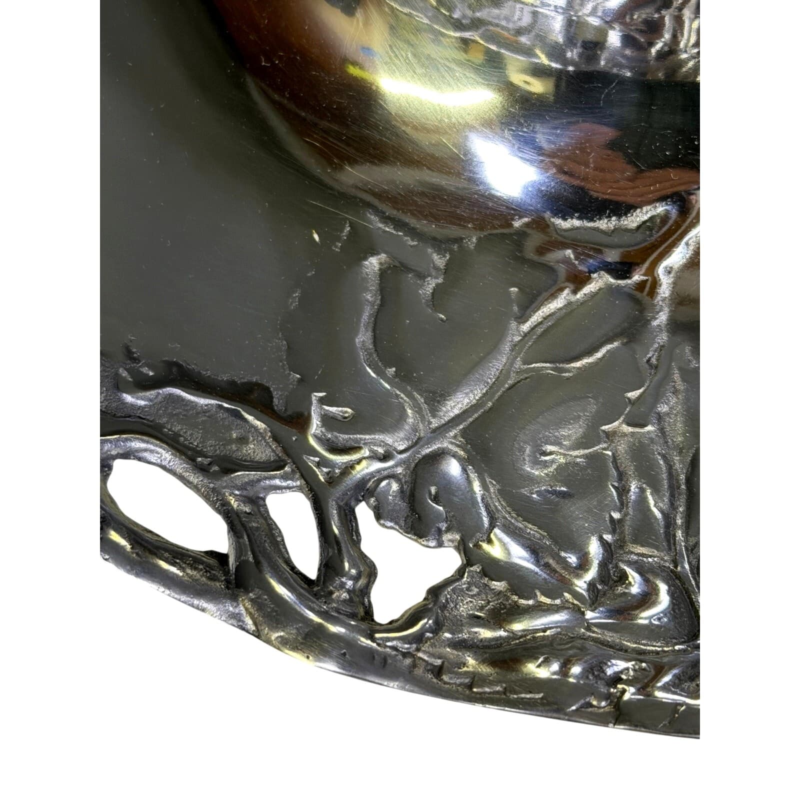 Boerne Texas Pewter 13" Grape Motif Chip & Dip/Vegetable & Dip Serving Platter - Thumbnail 8