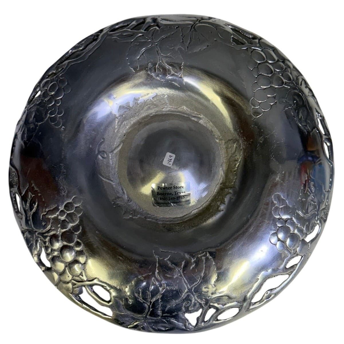 Boerne Texas Pewter 13" Grape Motif Chip & Dip/Vegetable & Dip Serving Platter - Thumbnail 9