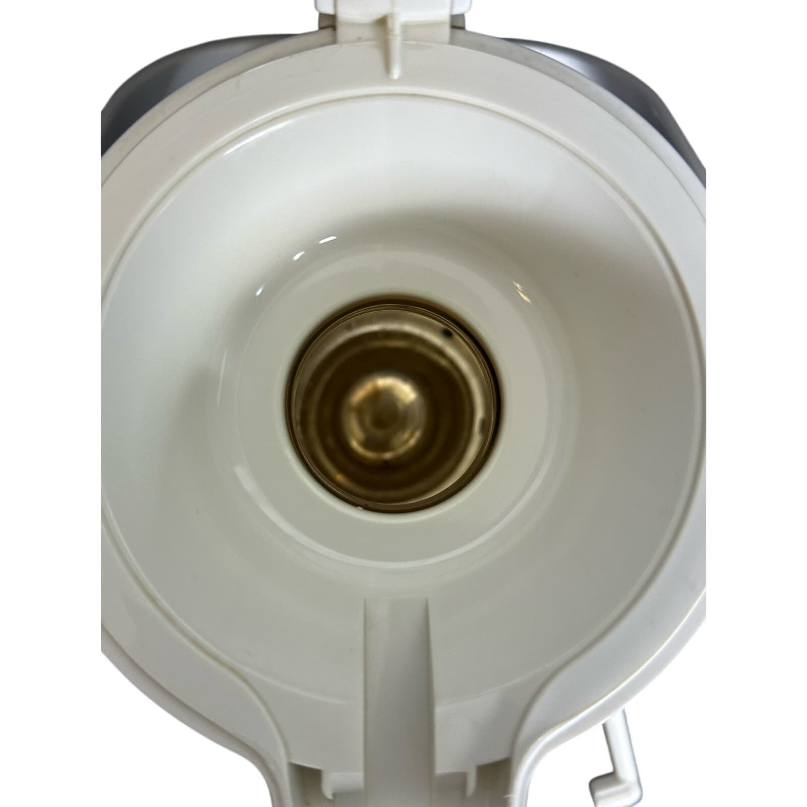 Gloria White 2.2 L 16” Air Pot for Crate & Barrel Vintage - Thumbnail 11