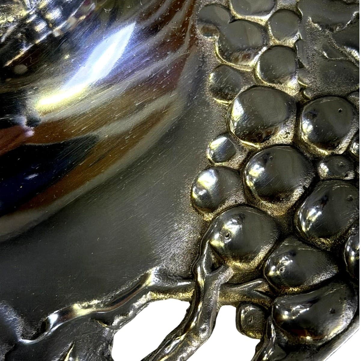 Boerne Texas Pewter 13" Grape Motif Chip & Dip/Vegetable & Dip Serving Platter - Thumbnail 7