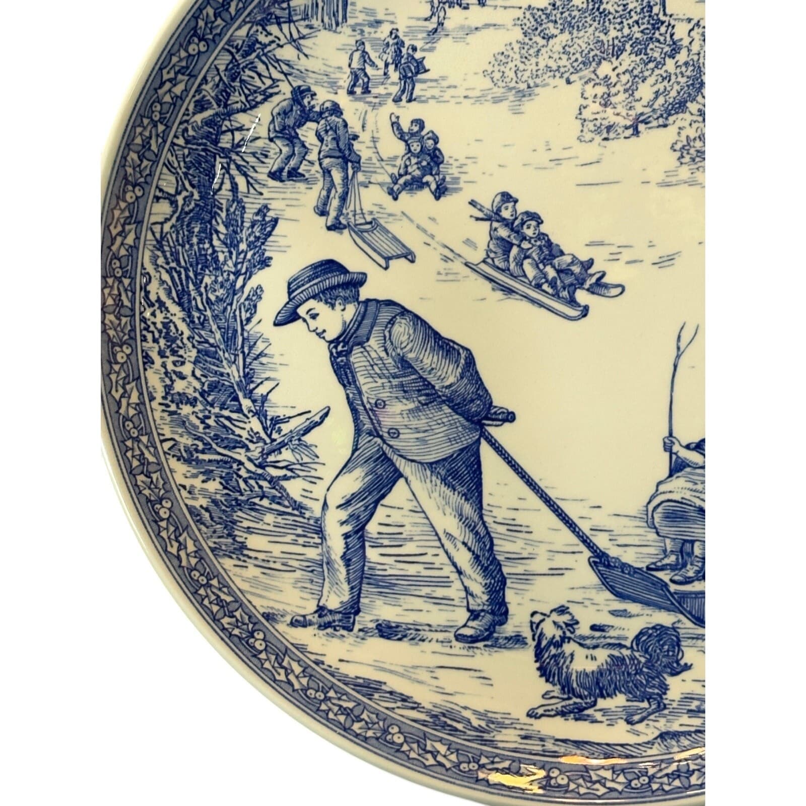 Spode Blue Room Collection Christmas Plate No. 3 8-3/8" Sled Scene England - Thumbnail 2