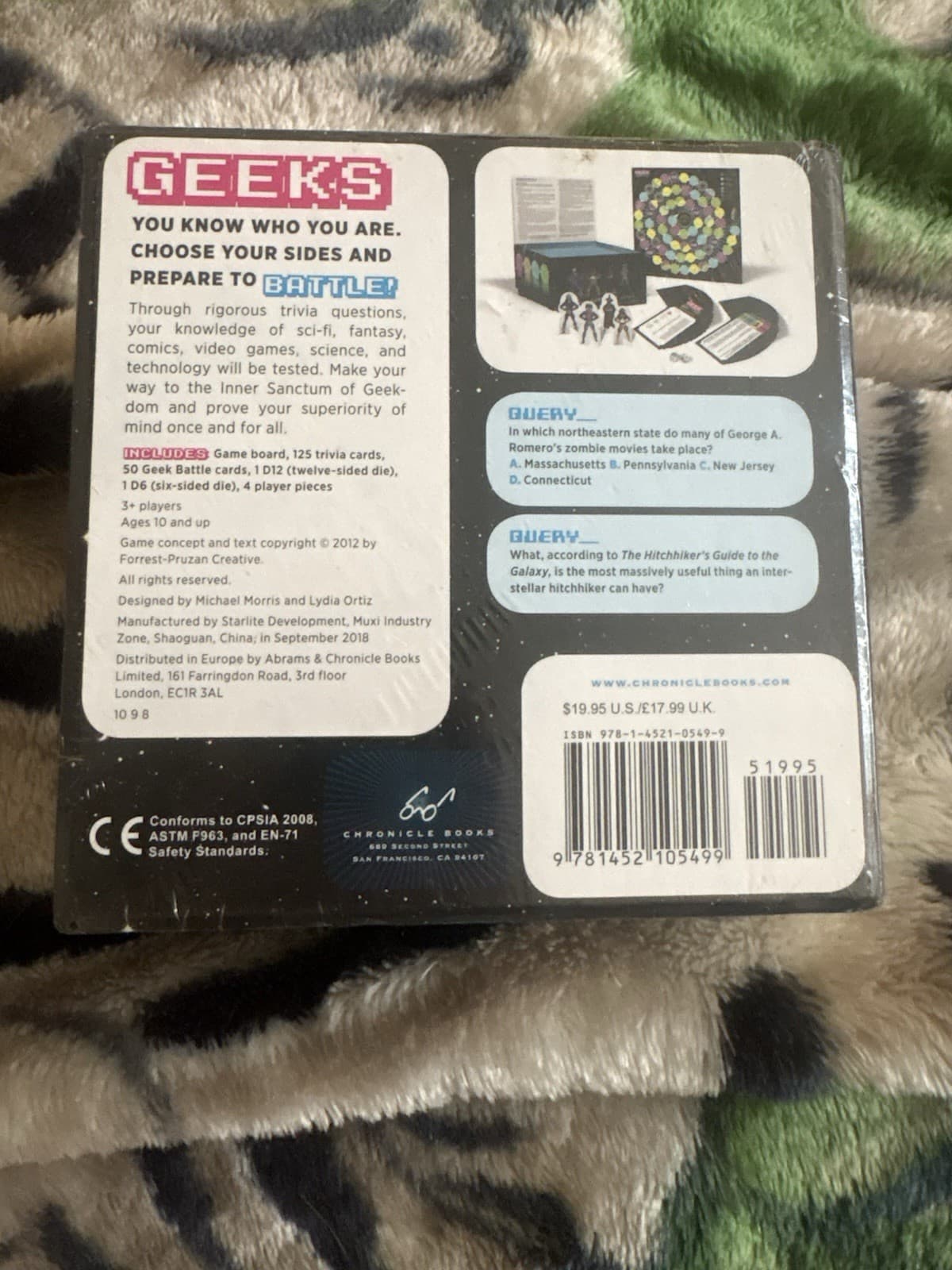 Chronicle Books Geek Battle Board Game Science Fiction Fantasy Trivia 2012 - Thumbnail 2