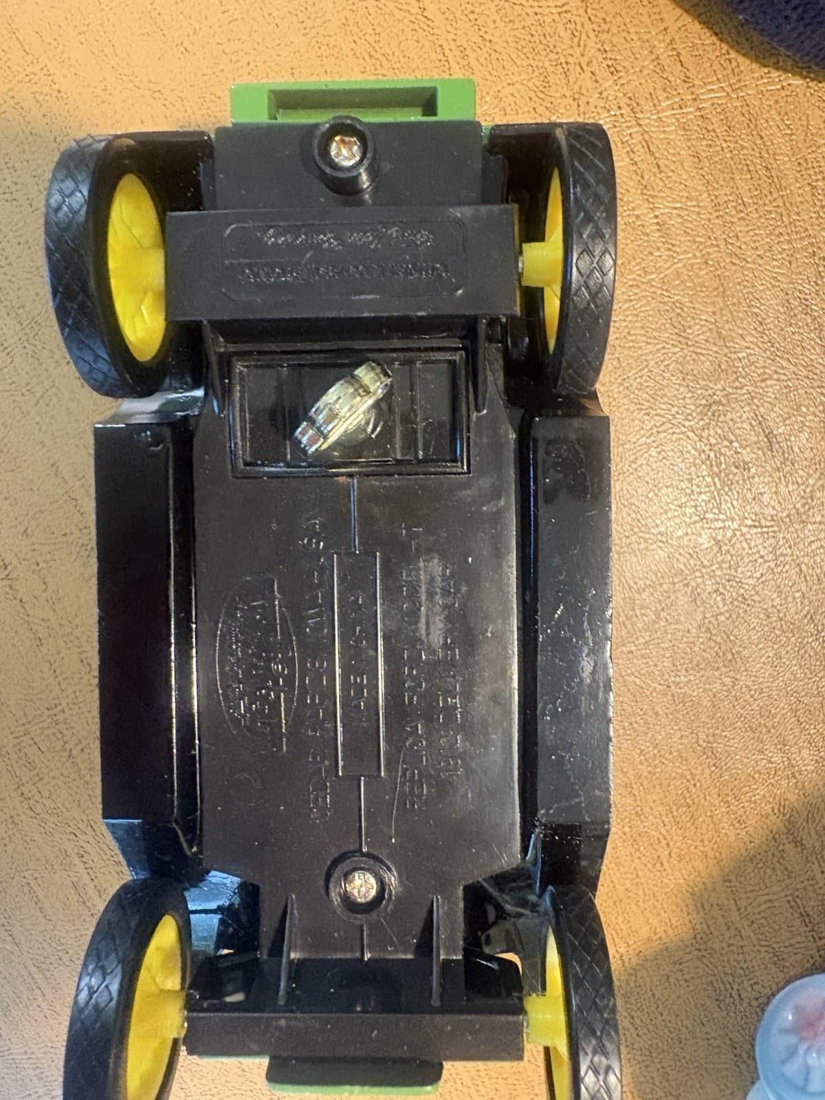 Gearbox John Deere 1912 Ford Model T Delivery Car Truck Coin Bank WITH KEY 1:24 - Thumbnail 5