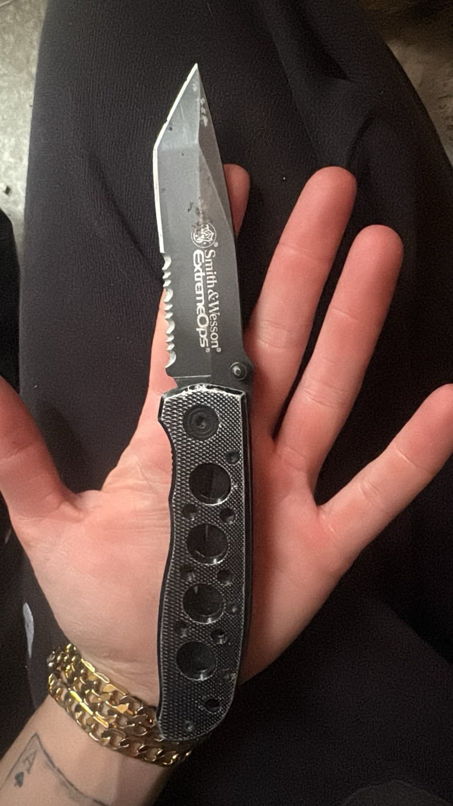 Smith & Wesson Extreme Ops Tanto Combo Edge Pocketknife, Black Aluminum Handle - Thumbnail 3