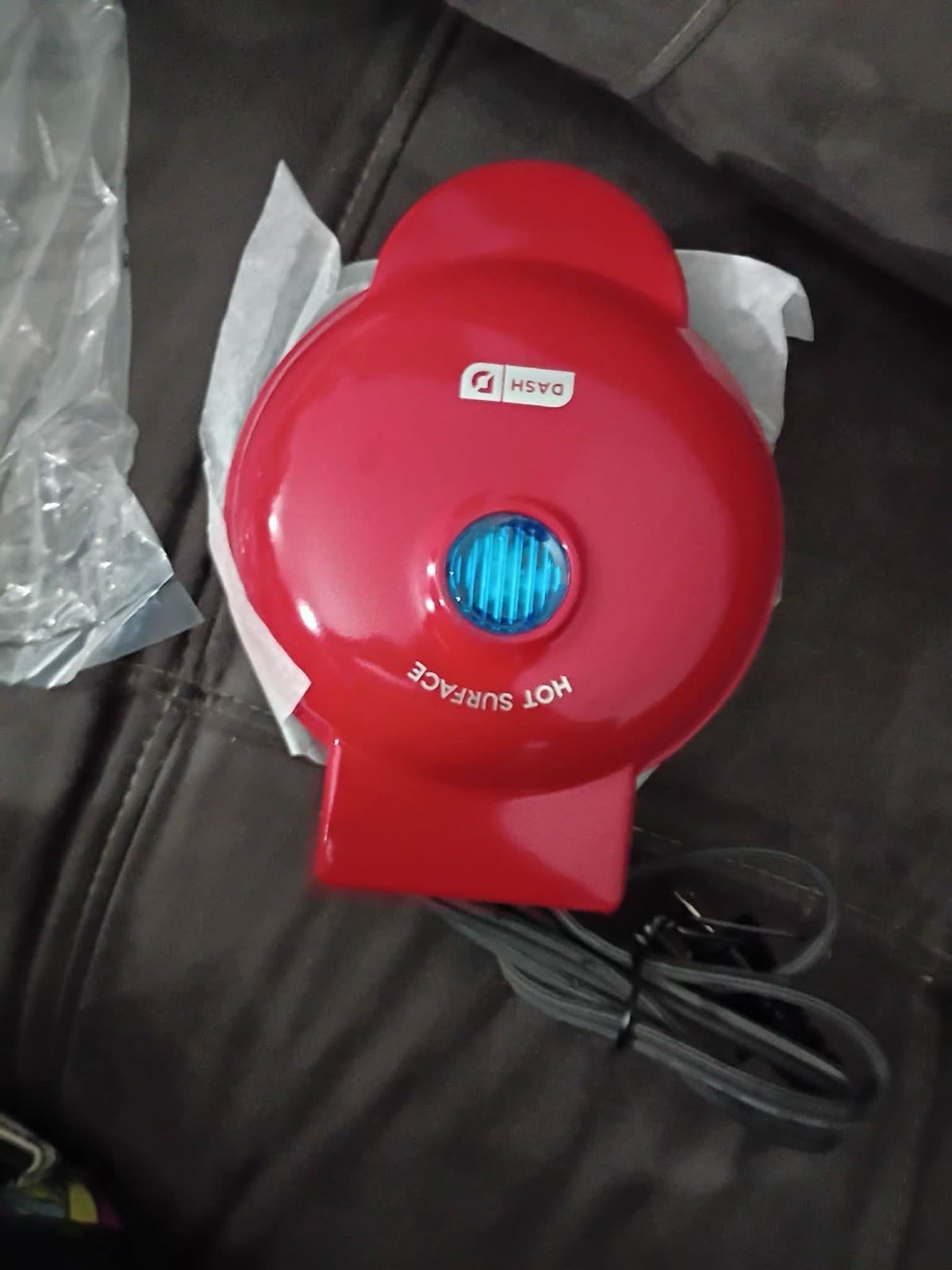 DASH Mini Maker Standard Waffle Maker DMW001RD 4in Round Red Nonstick 350W - Thumbnail 3