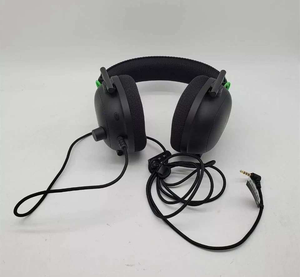 Razer BlackShark V2 Gaming Headset: THX 7.1 Spatial Surround Sound- 50mm Drivers - Thumbnail 2