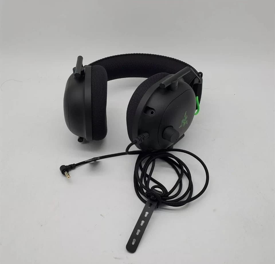 Razer BlackShark V2 Gaming Headset: THX 7.1 Spatial Surround Sound- 50mm Drivers - Thumbnail 4