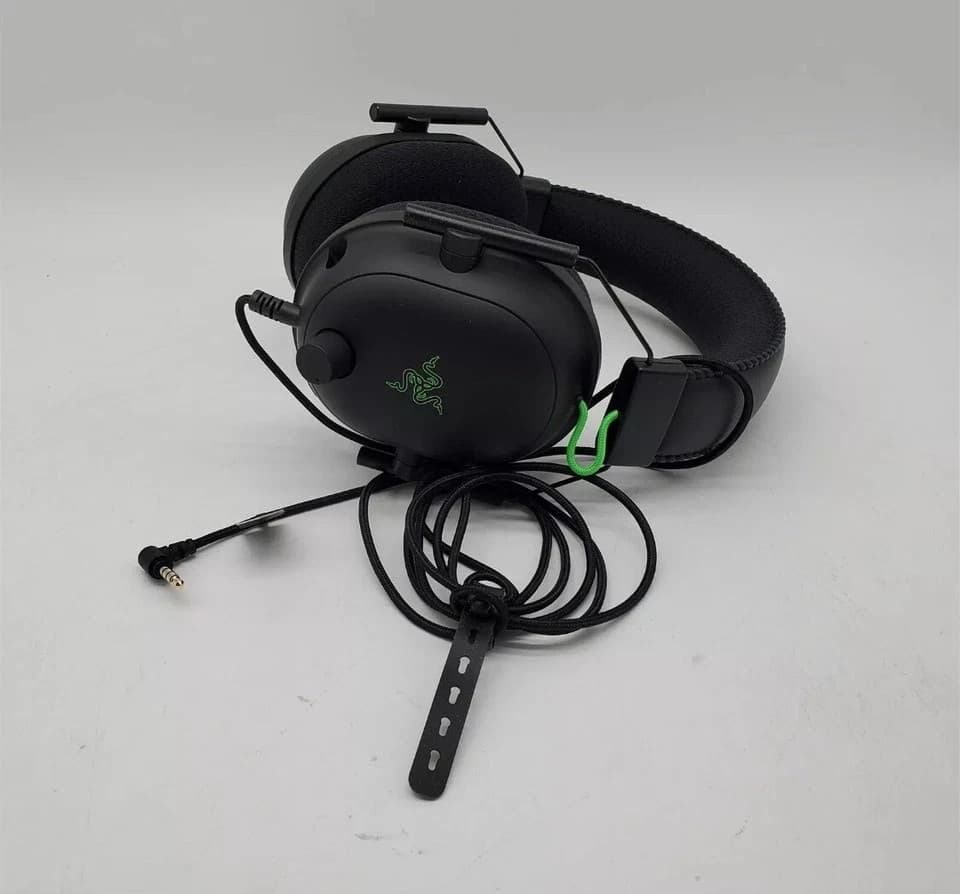 Razer BlackShark V2 Gaming Headset: THX 7.1 Spatial Surround Sound- 50mm Drivers - Thumbnail 3