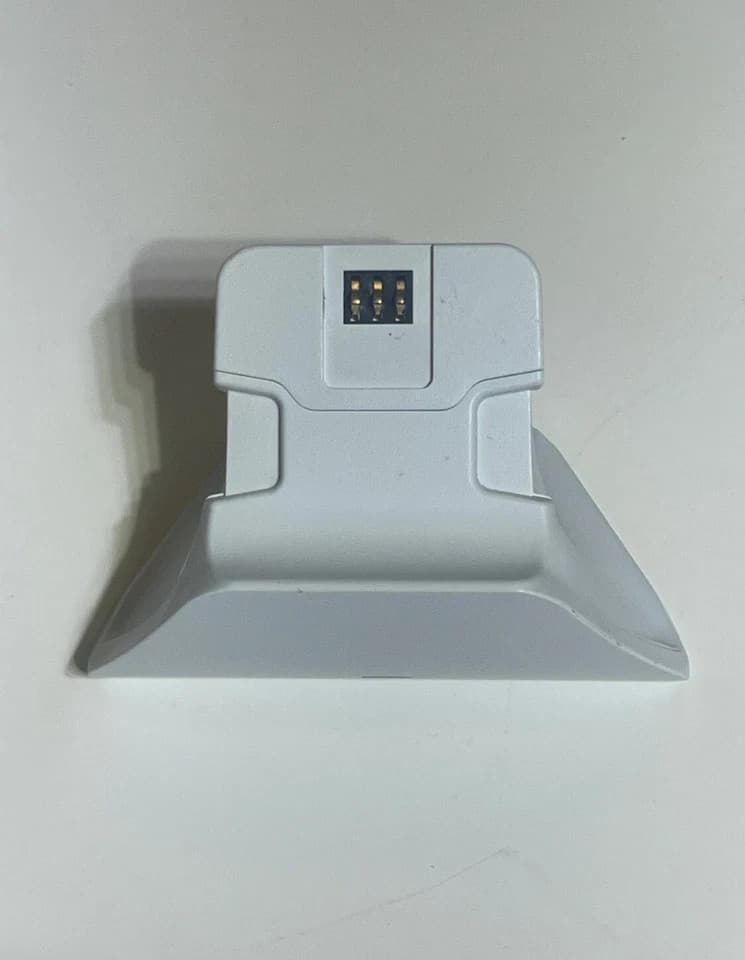 Razer Universal Quick Charging Stand RC21-0175 for Xbox WHITE with USB Cable - Thumbnail 7